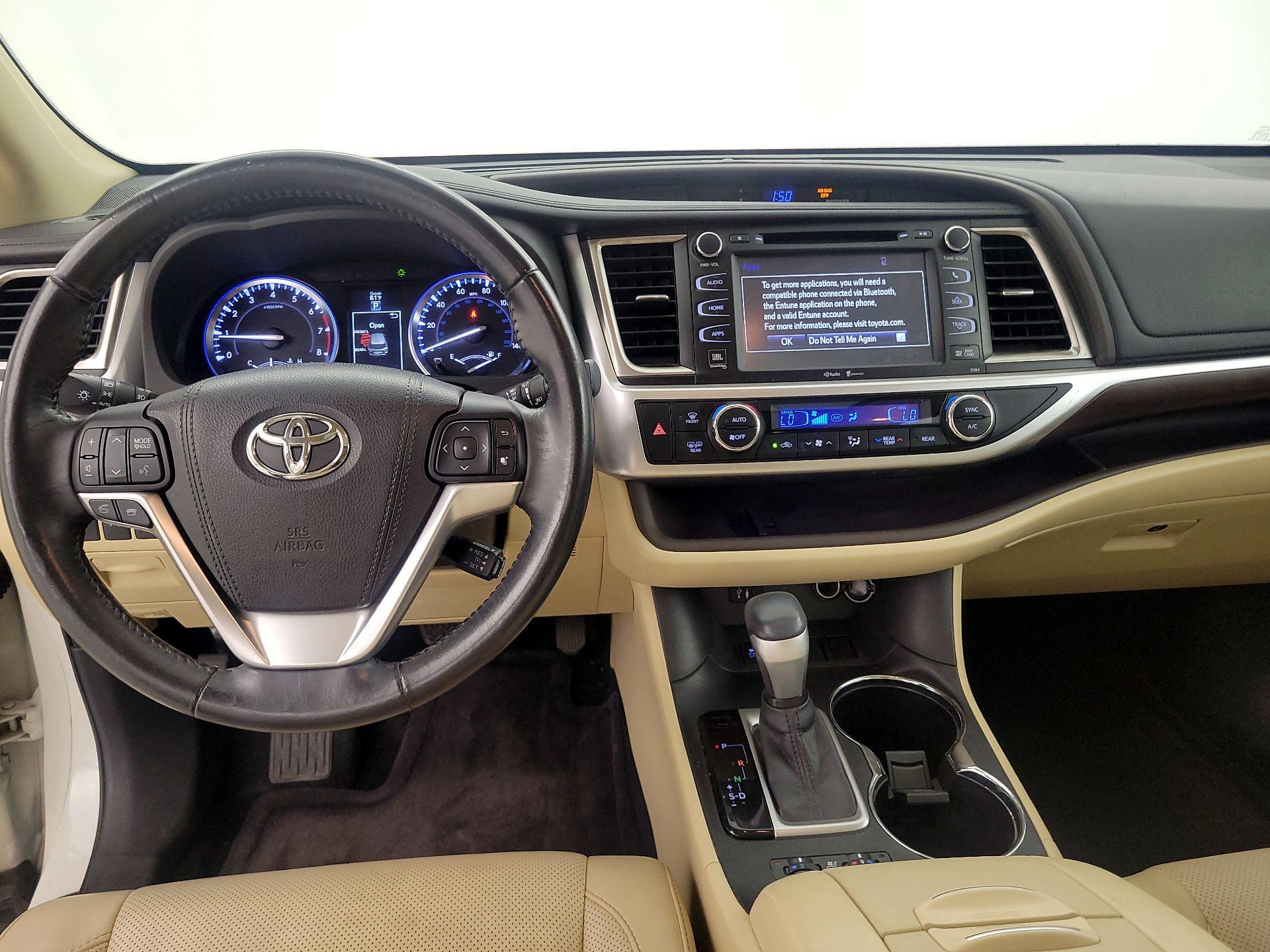 Thumbnail: 2015 Toyota Highlander - 9