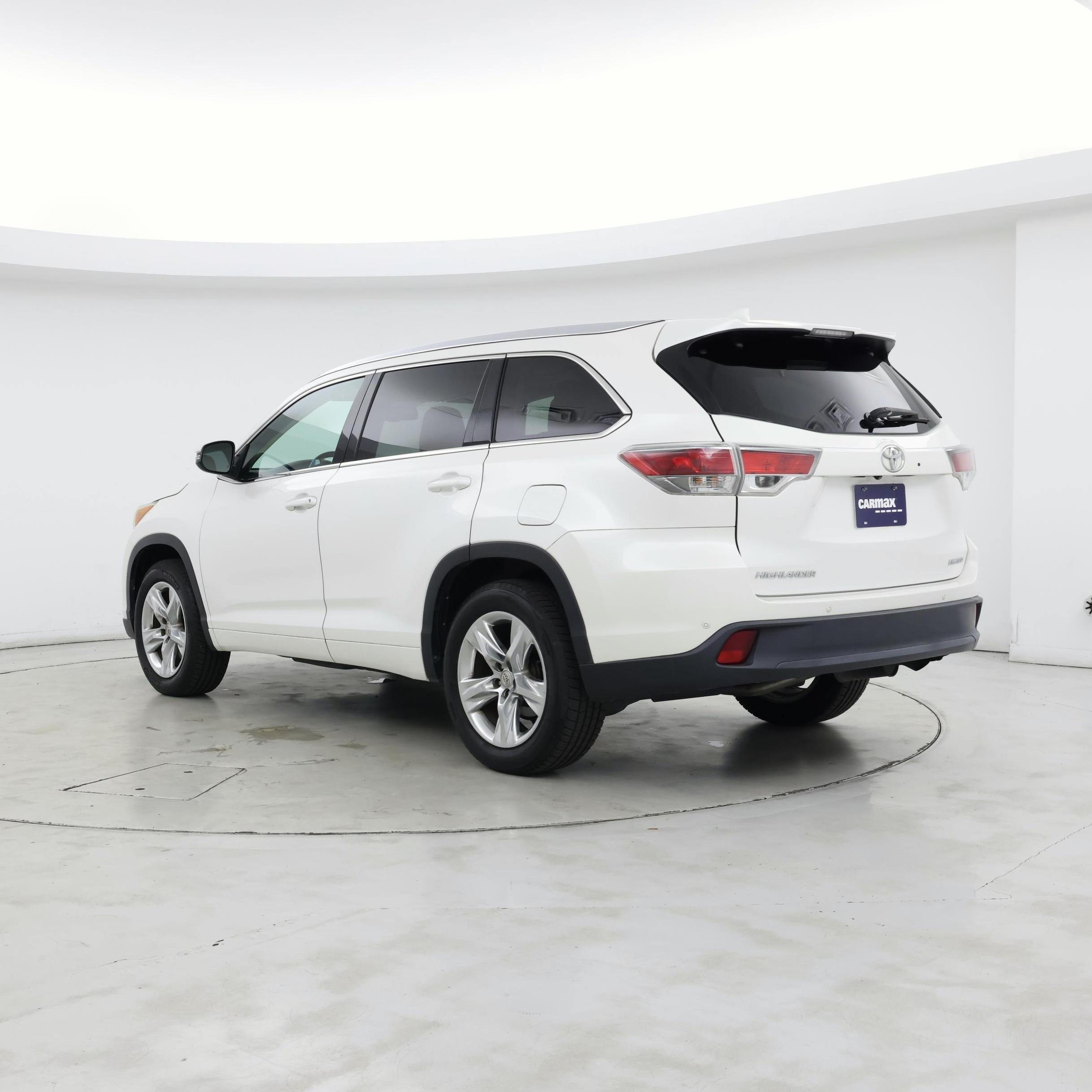 Thumbnail: 2015 Toyota Highlander - 2