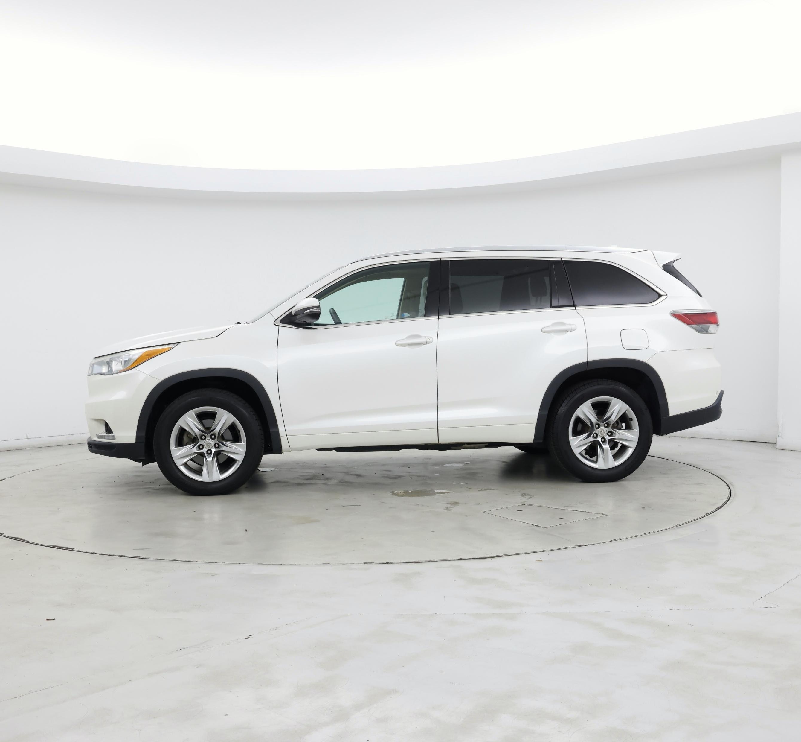 Thumbnail: 2015 Toyota Highlander - 3
