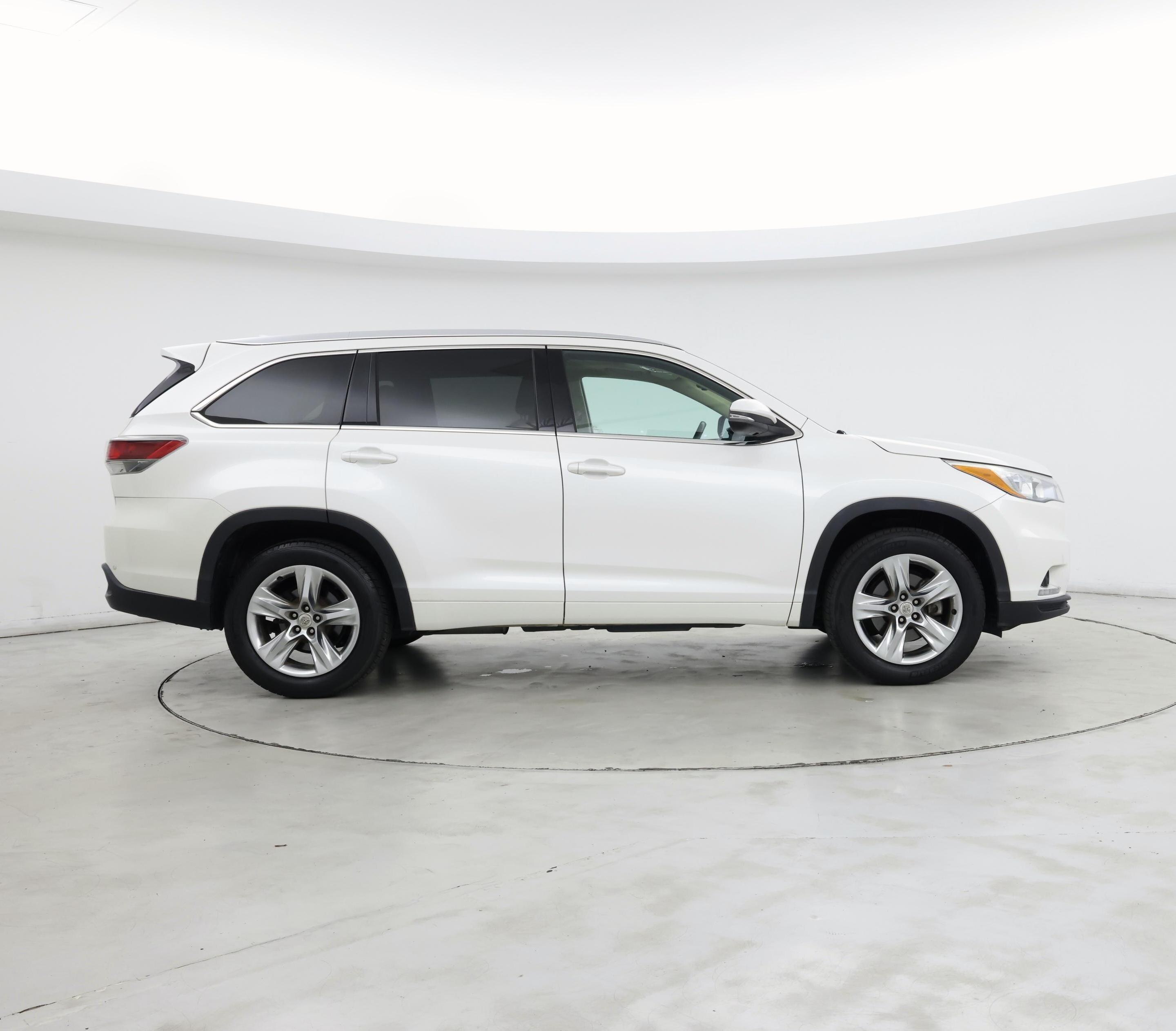 Thumbnail: 2015 Toyota Highlander - 7