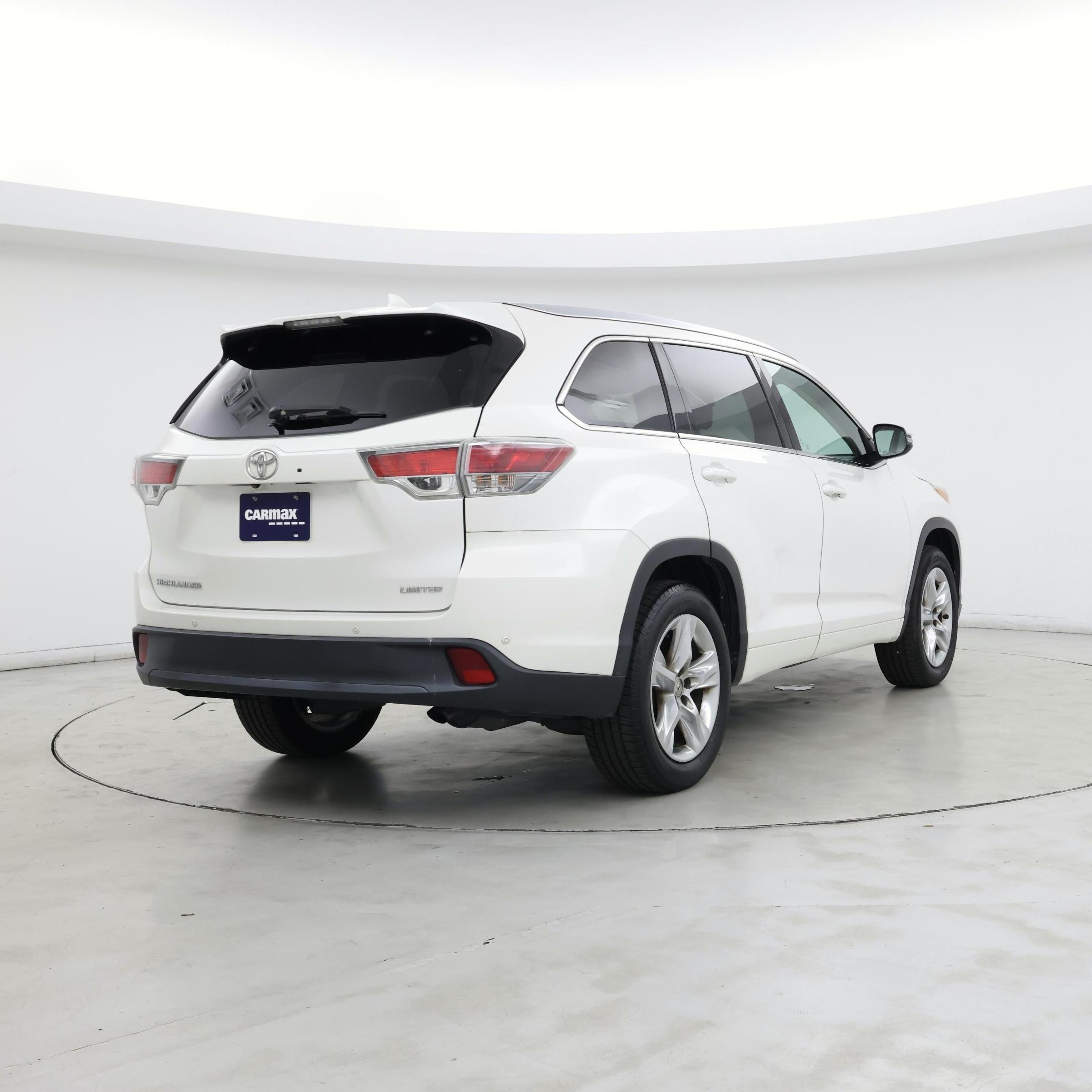 Thumbnail: 2015 Toyota Highlander - 8