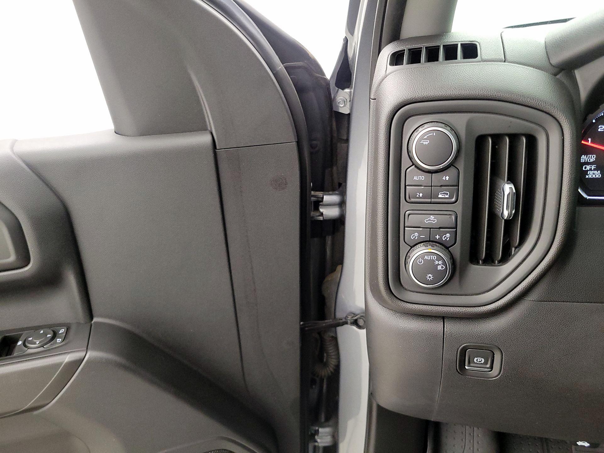 Thumbnail: 2022 Chevrolet Silverado 1500 - 13