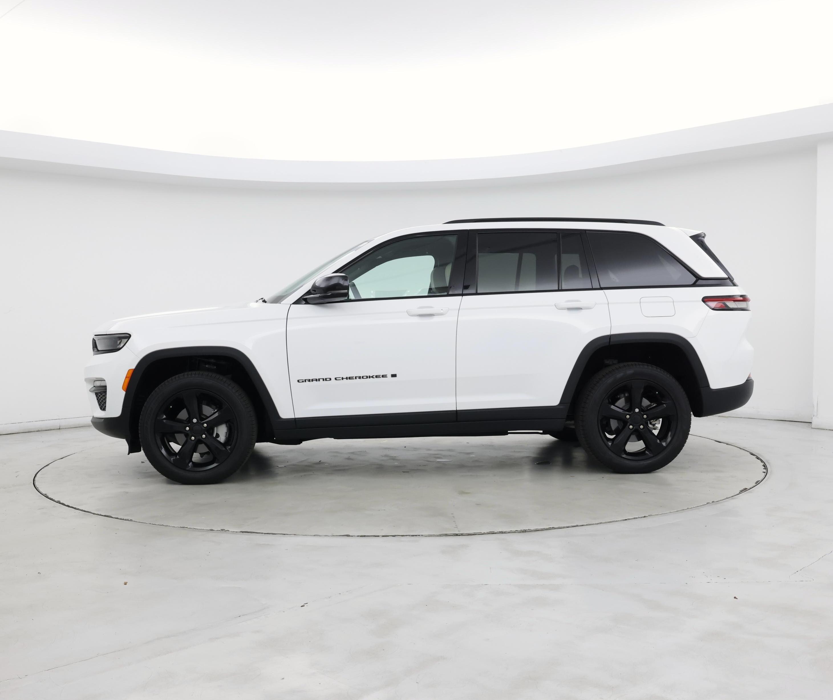 Thumbnail: 2024 Jeep Grand Cherokee - 3
