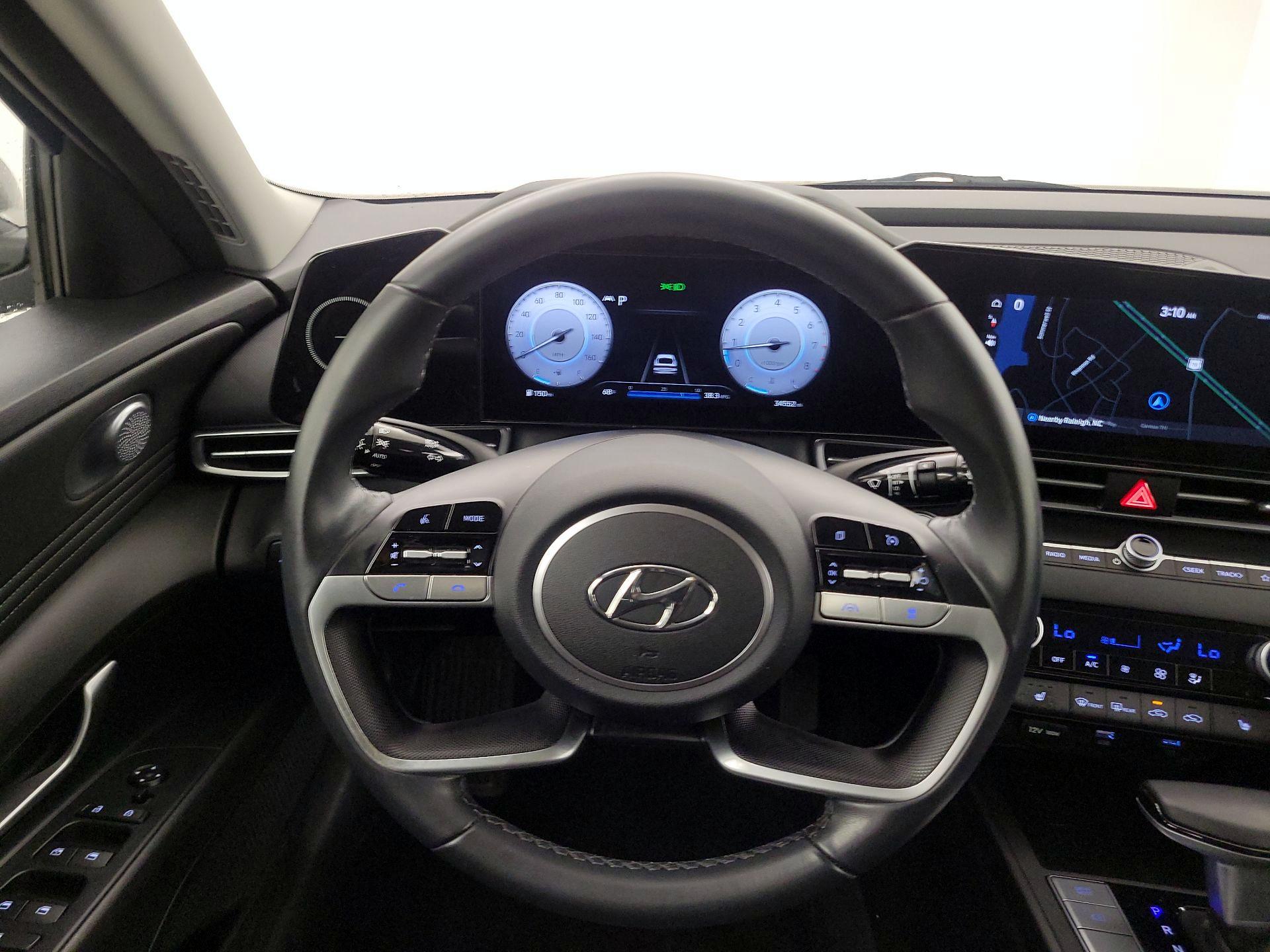 Thumbnail: 2023 Hyundai Elantra - 10
