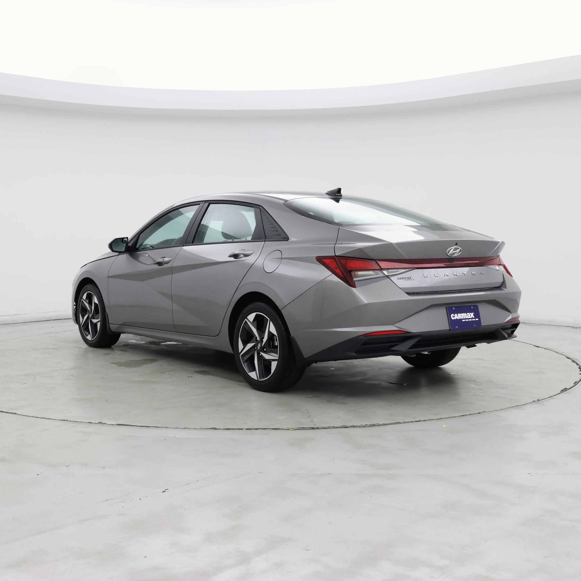 Thumbnail: 2023 Hyundai Elantra - 2