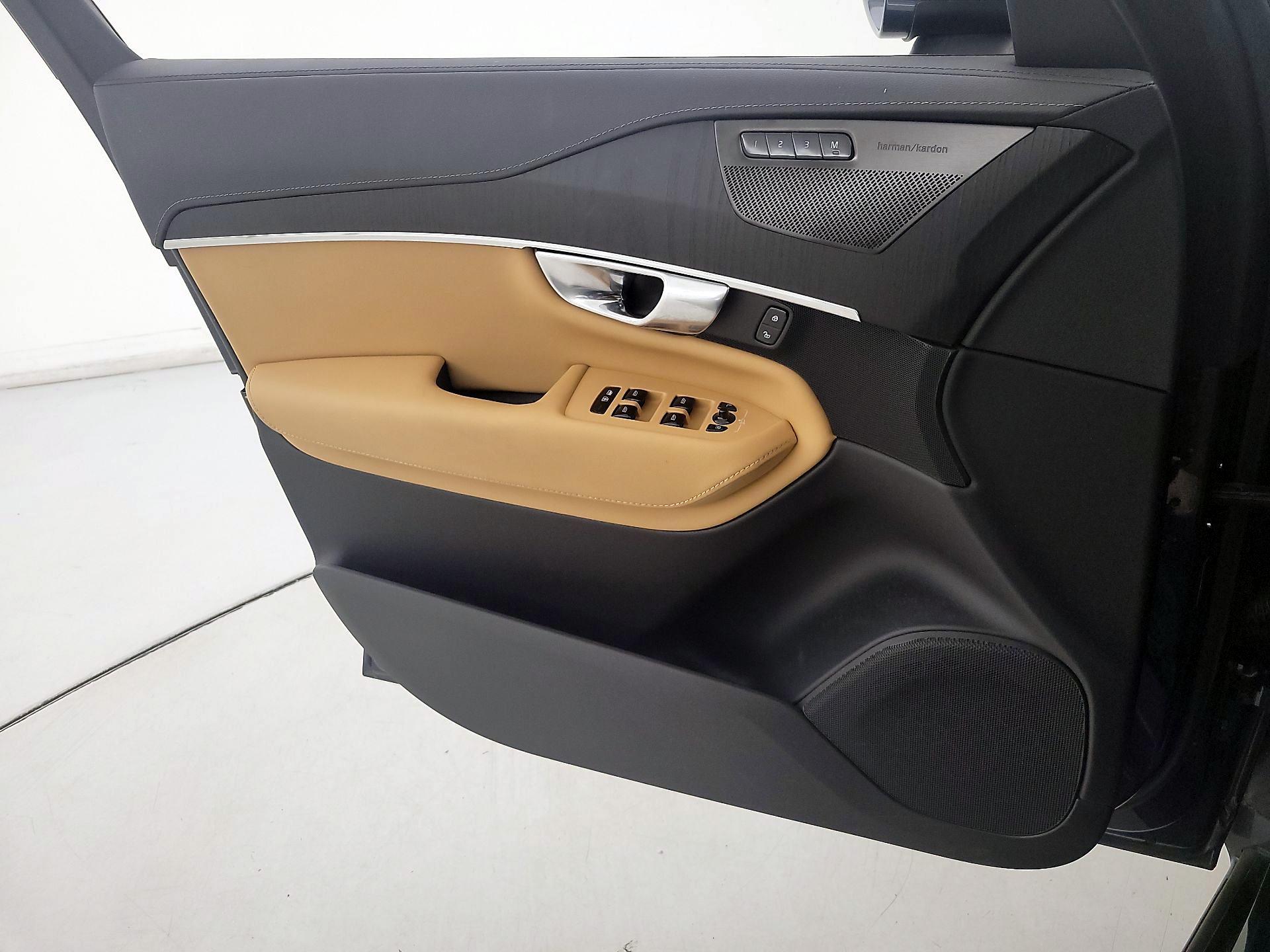 Thumbnail: 2023 Volvo XC90 - 12