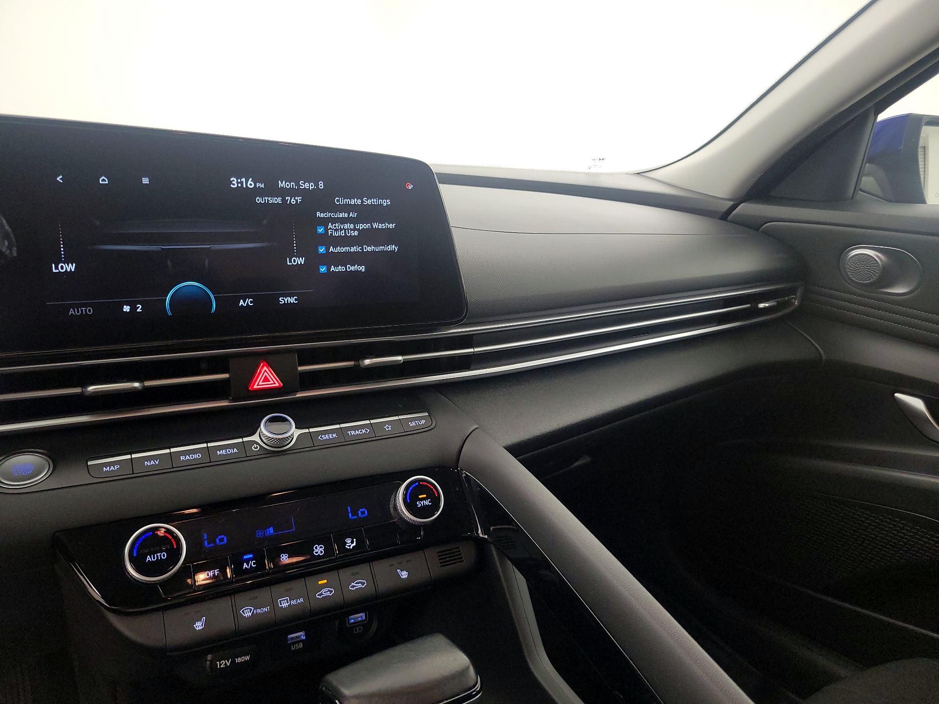 Thumbnail: 2023 Hyundai Elantra - 17