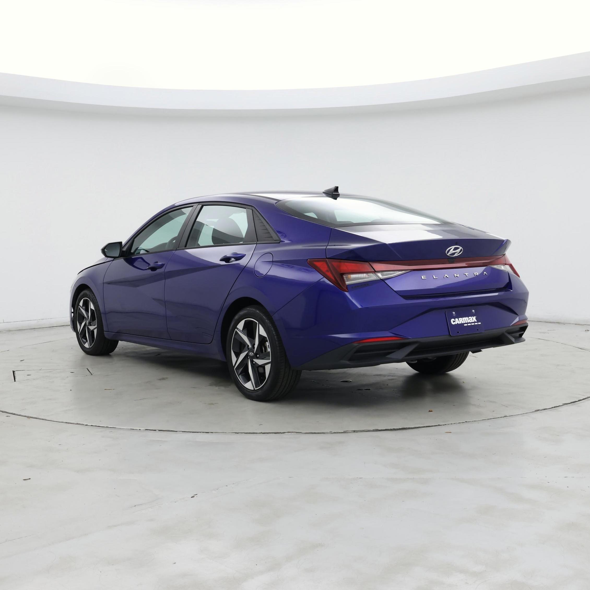 Thumbnail: 2023 Hyundai Elantra - 2