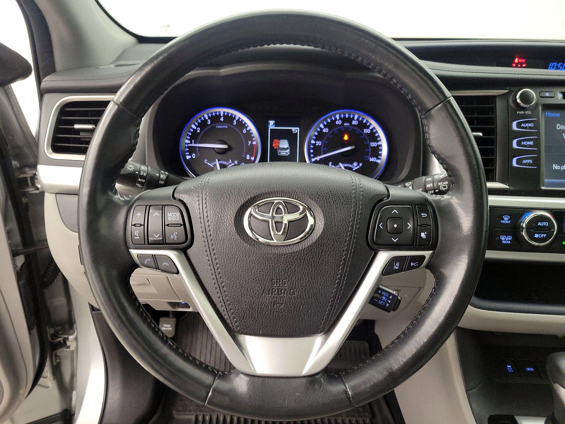 Thumbnail: 2018 Toyota Highlander - 10