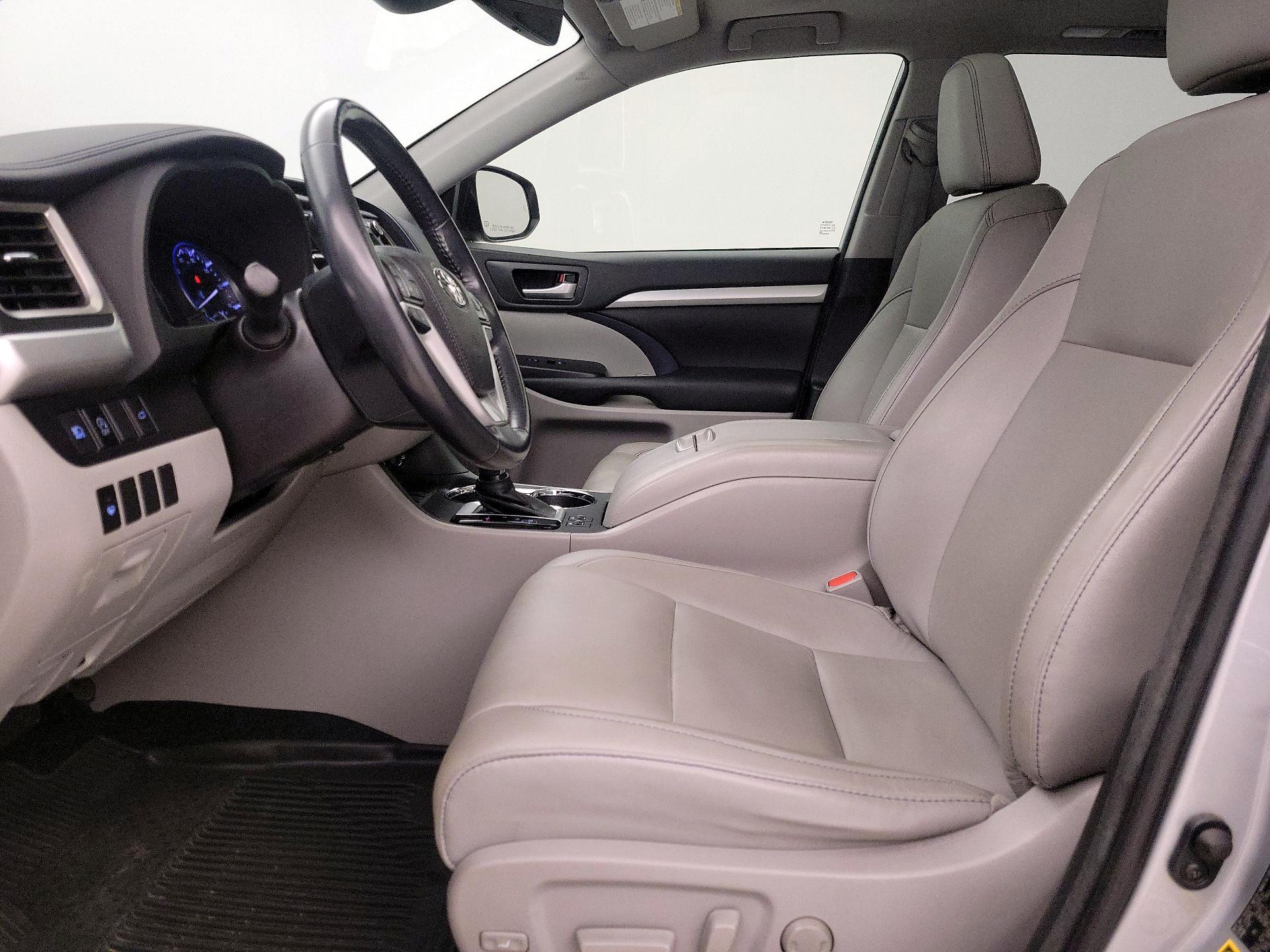 Thumbnail: 2018 Toyota Highlander - 11