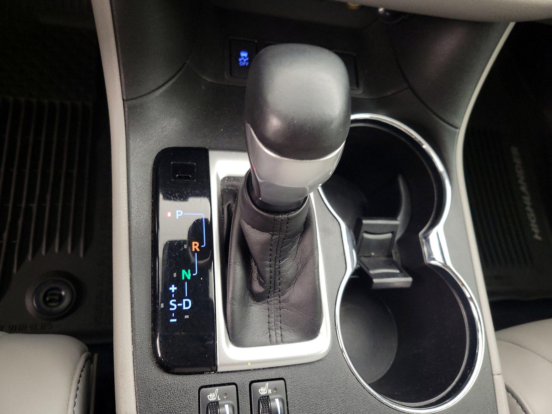 Thumbnail: 2018 Toyota Highlander - 18