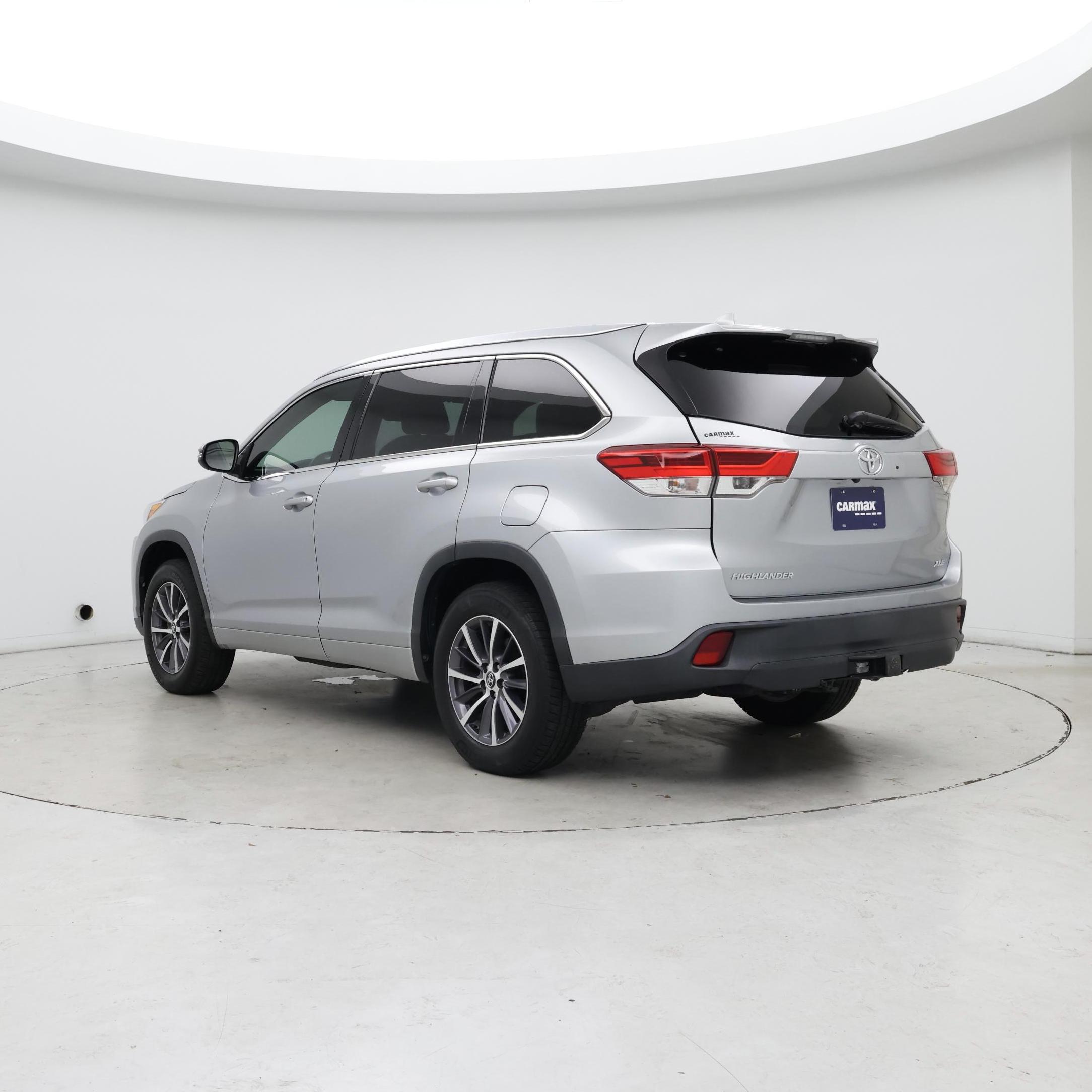 Thumbnail: 2018 Toyota Highlander - 2