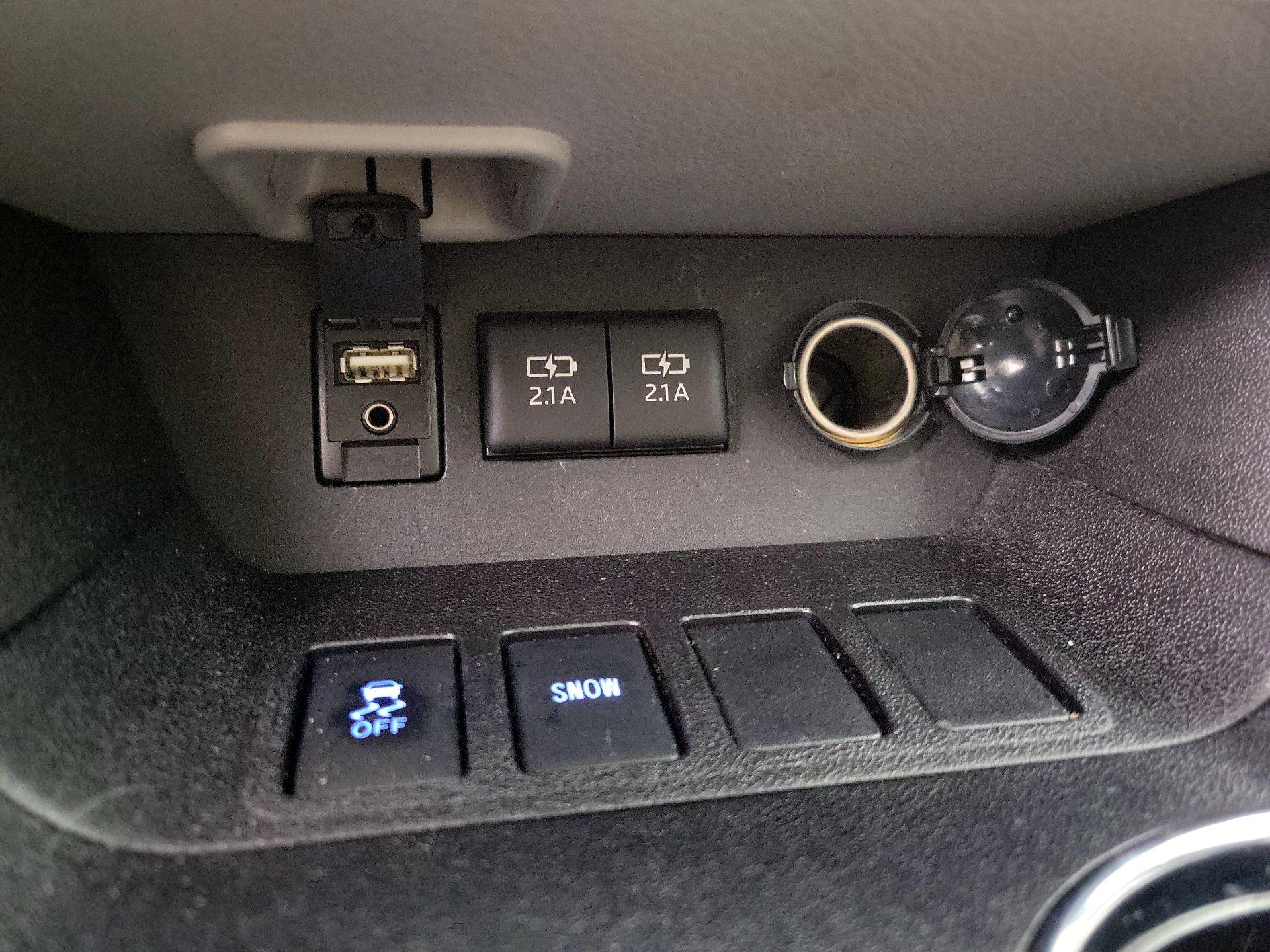 Thumbnail: 2018 Toyota Highlander - 19