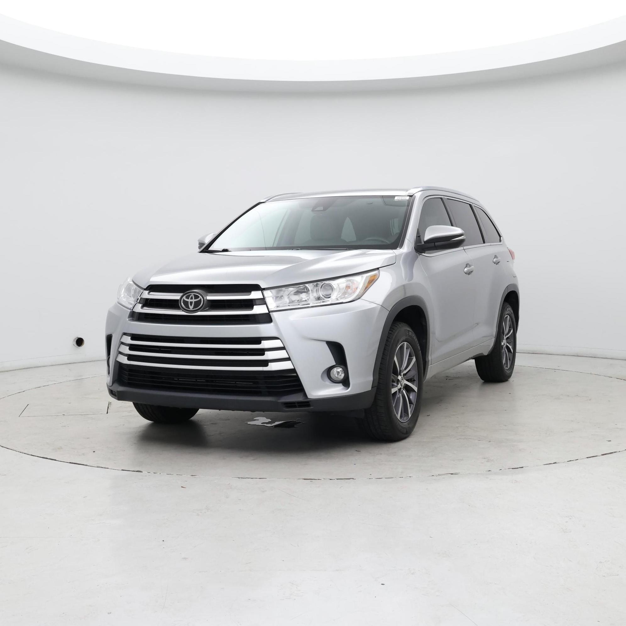 Thumbnail: 2018 Toyota Highlander - 4