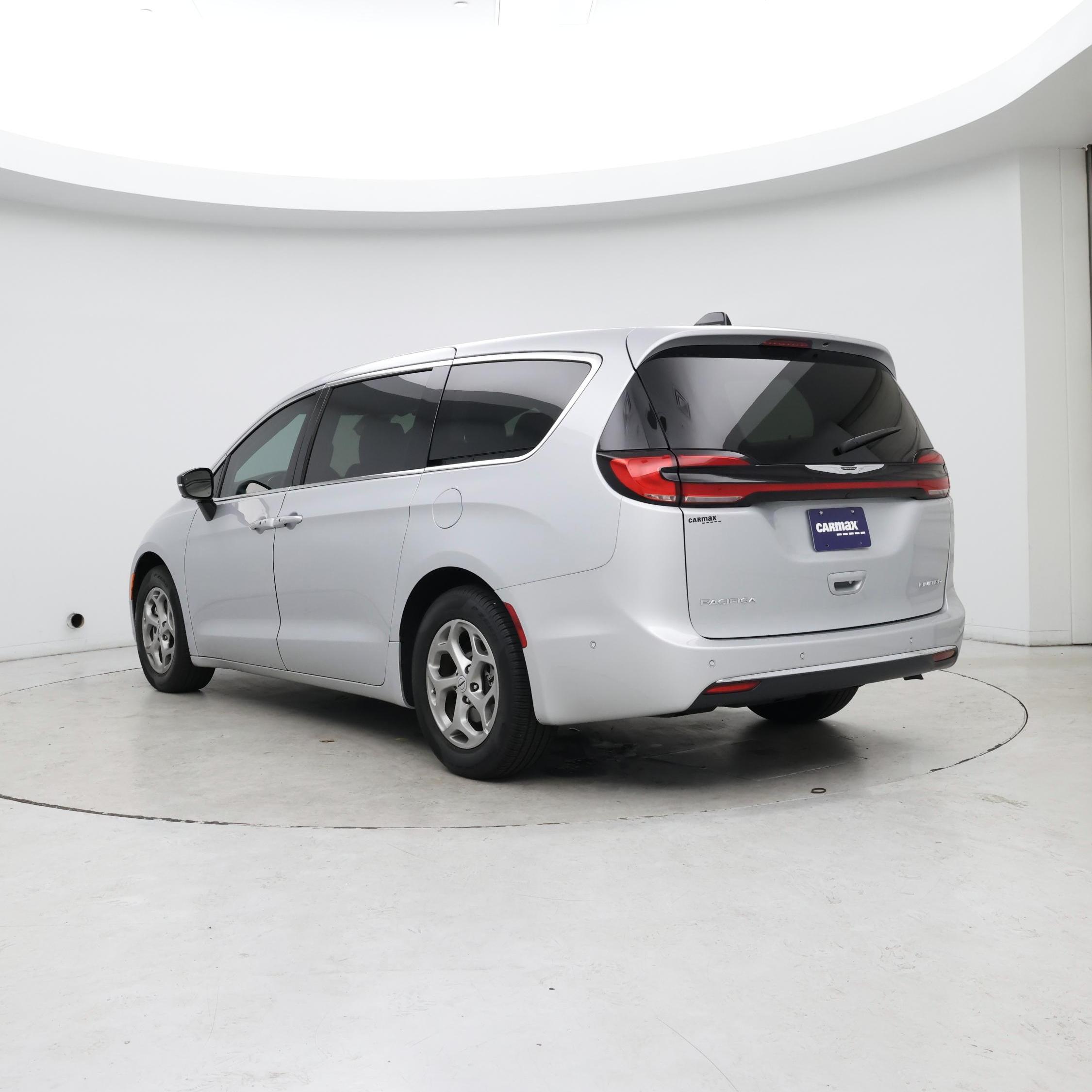 Thumbnail: 2024 Chrysler Pacifica - 2