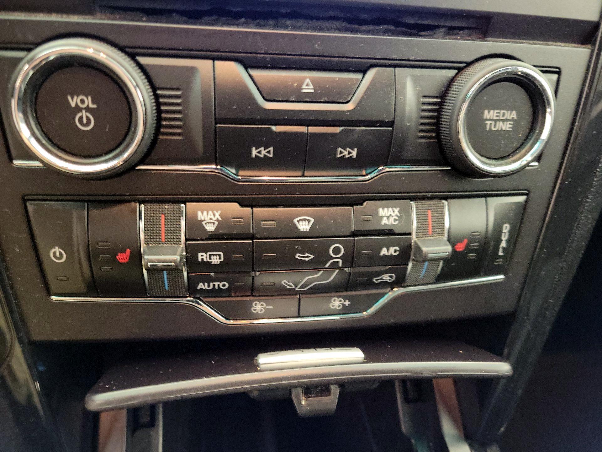 Thumbnail: 2017 Ford Explorer - 16