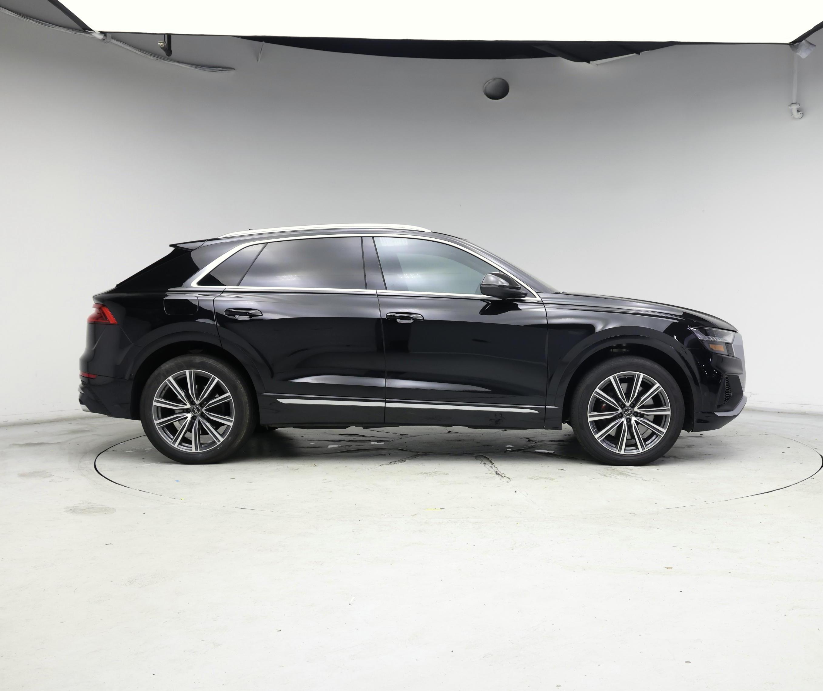 Thumbnail: 2023 Audi SQ8 - 7