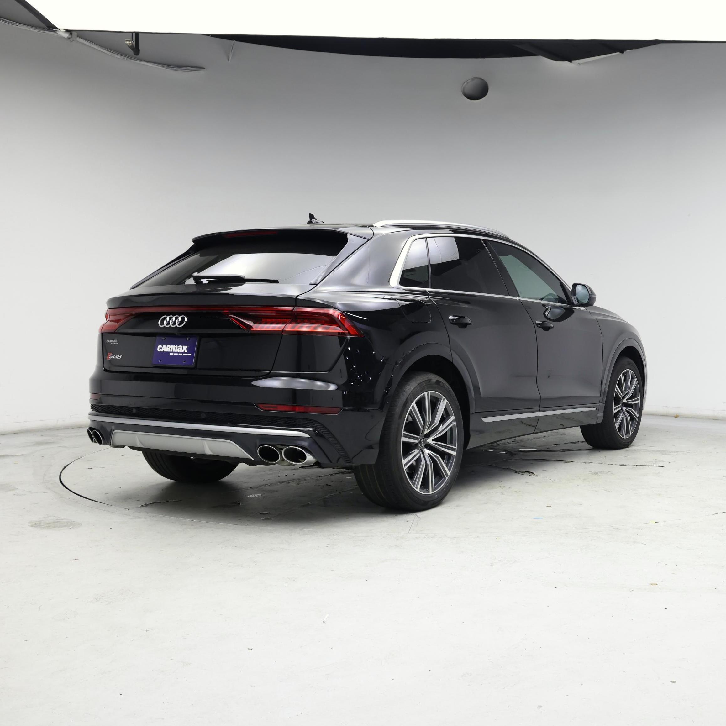 Thumbnail: 2023 Audi SQ8 - 8