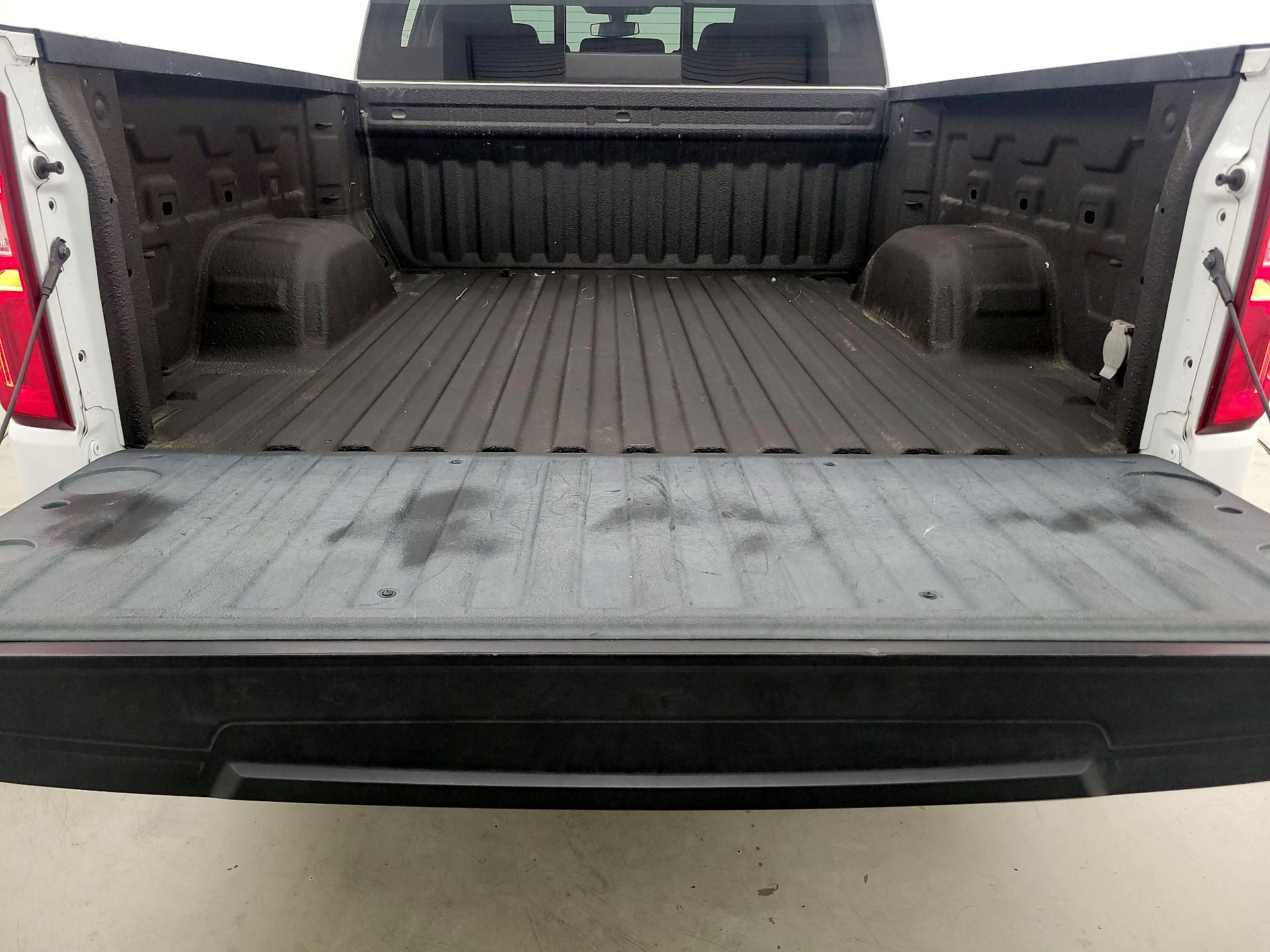 Thumbnail: 2020 Chevrolet Silverado 1500 - 20