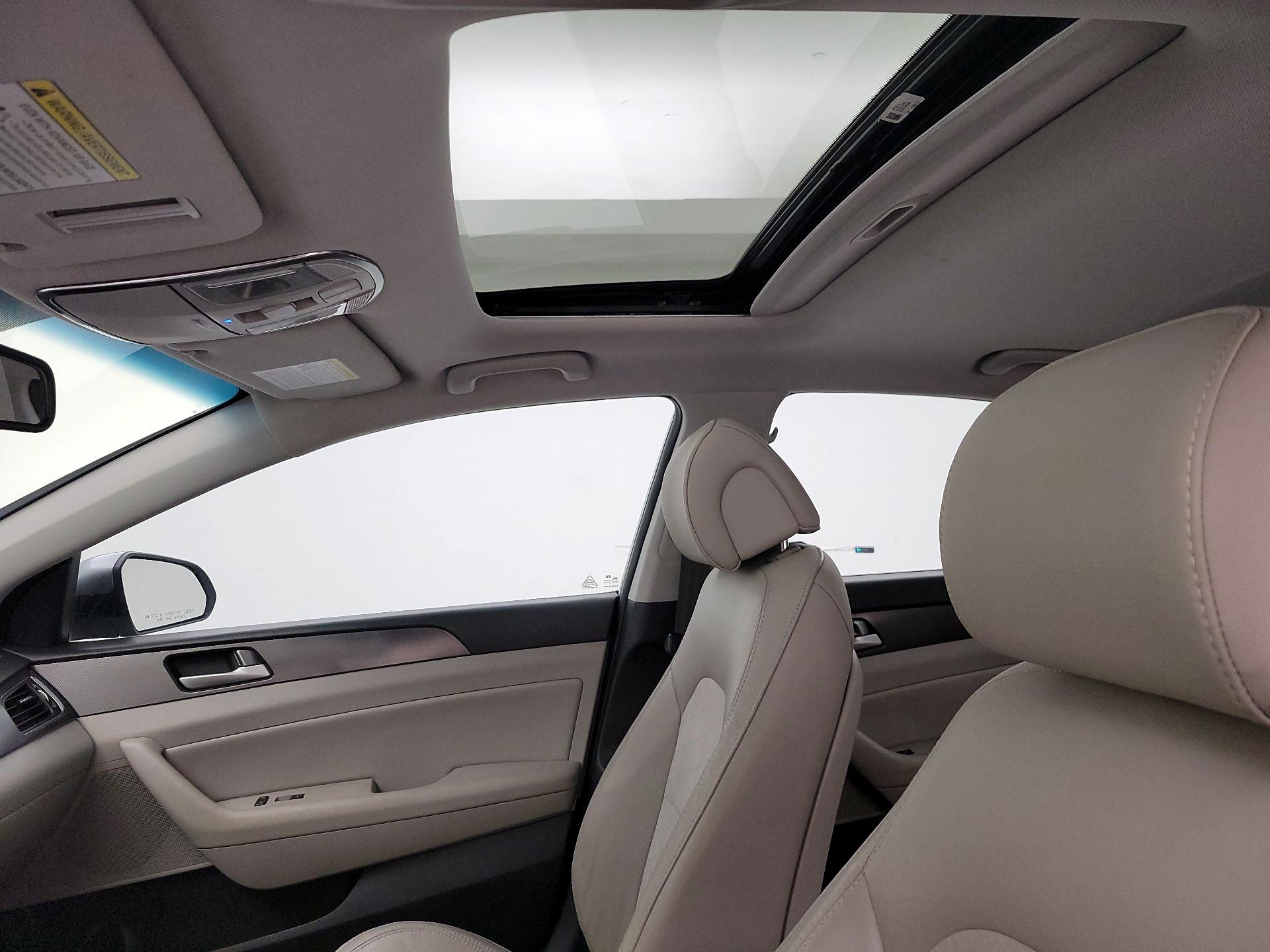 Thumbnail: 2017 Hyundai Sonata - 19