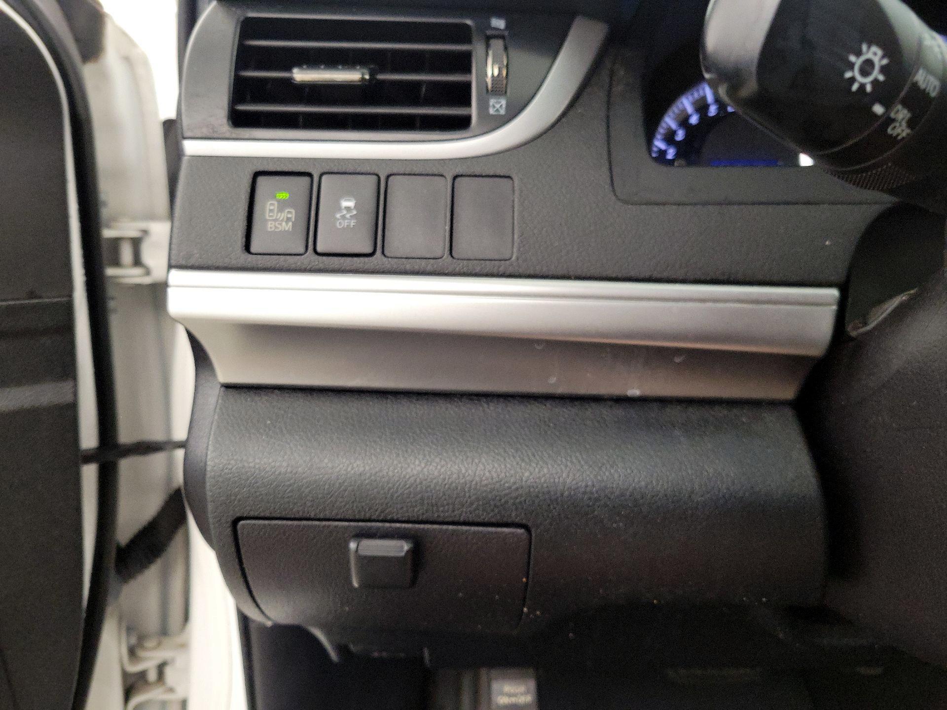 Thumbnail: 2014 Toyota Camry - 13