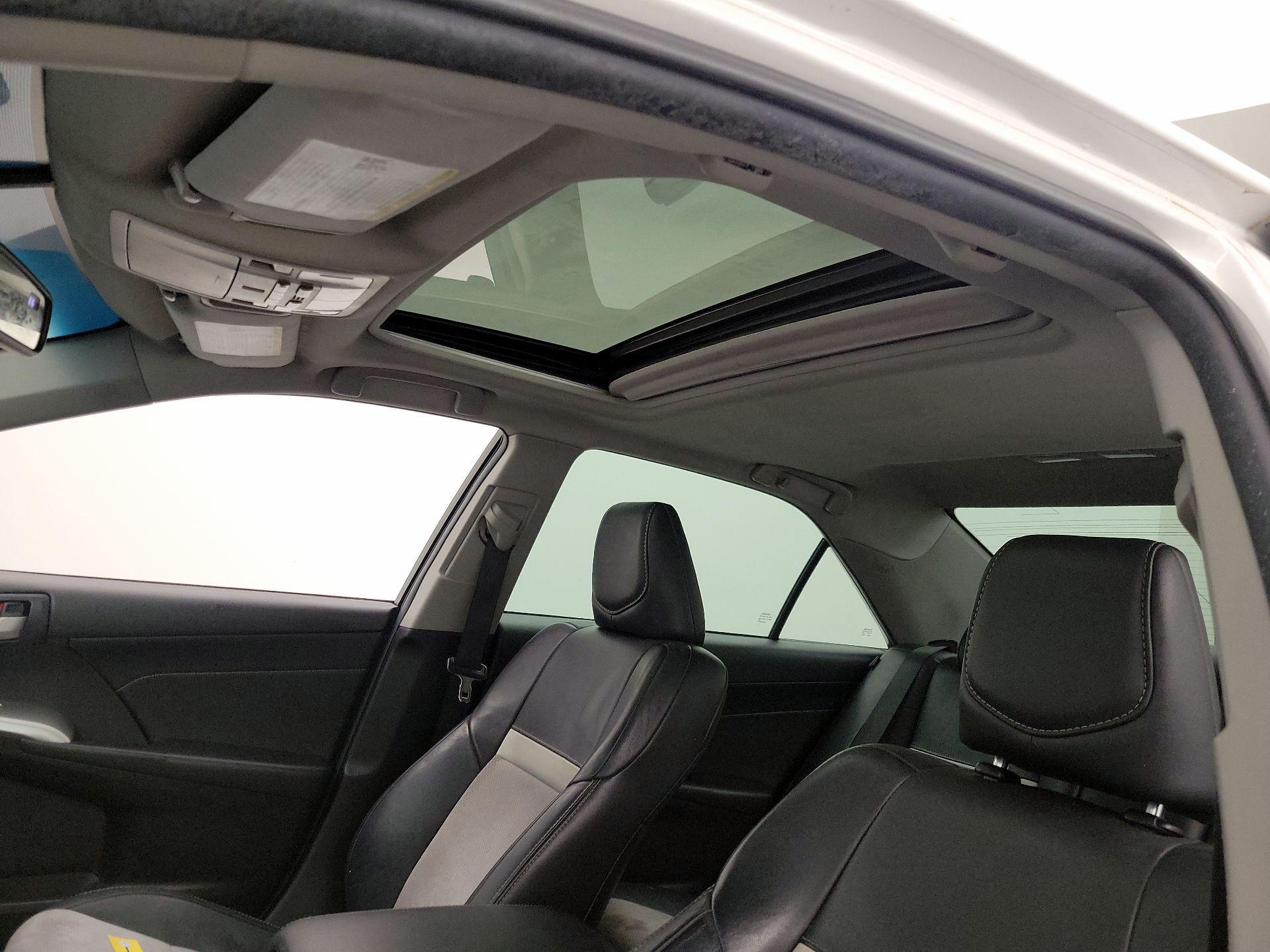Thumbnail: 2014 Toyota Camry - 19