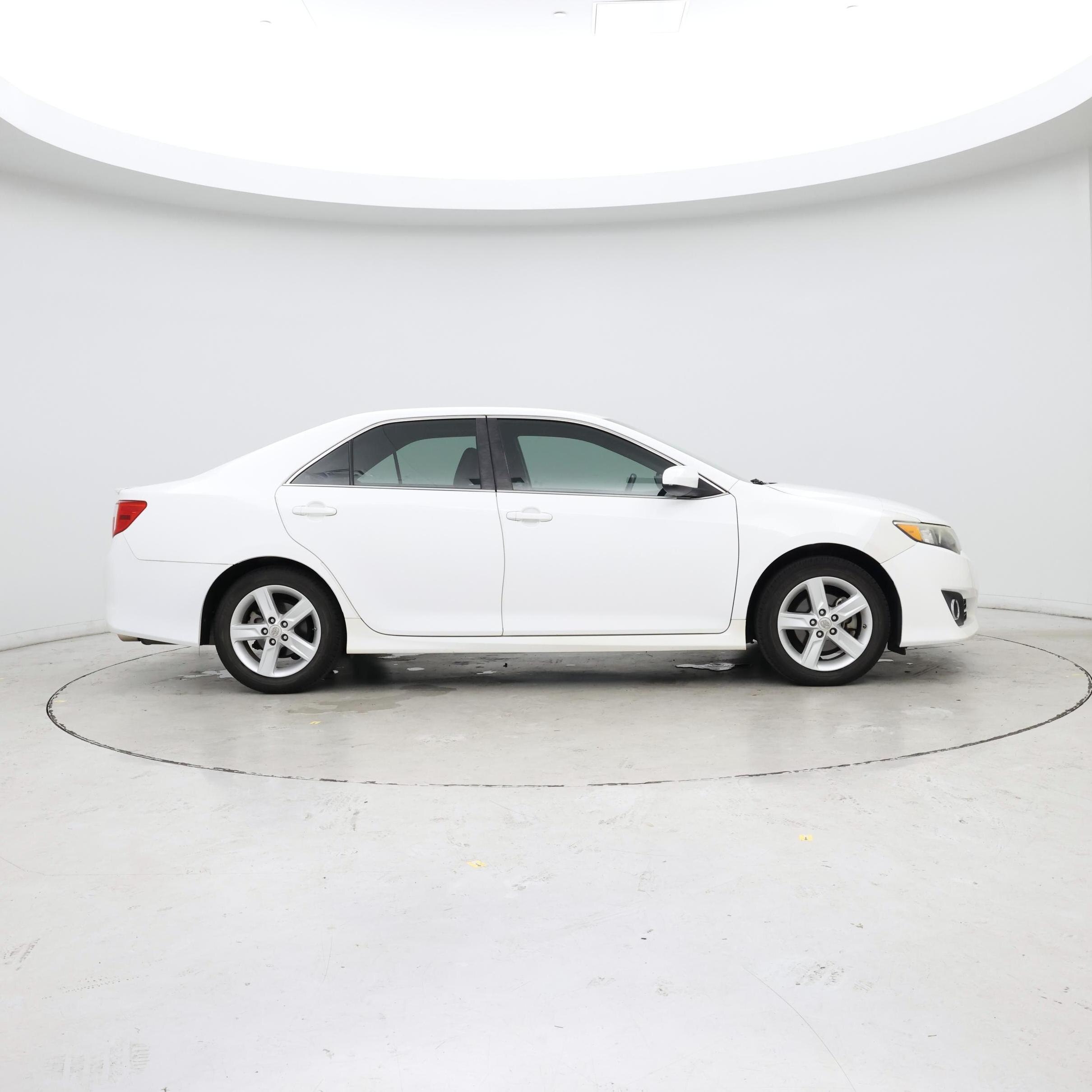 Thumbnail: 2014 Toyota Camry - 7