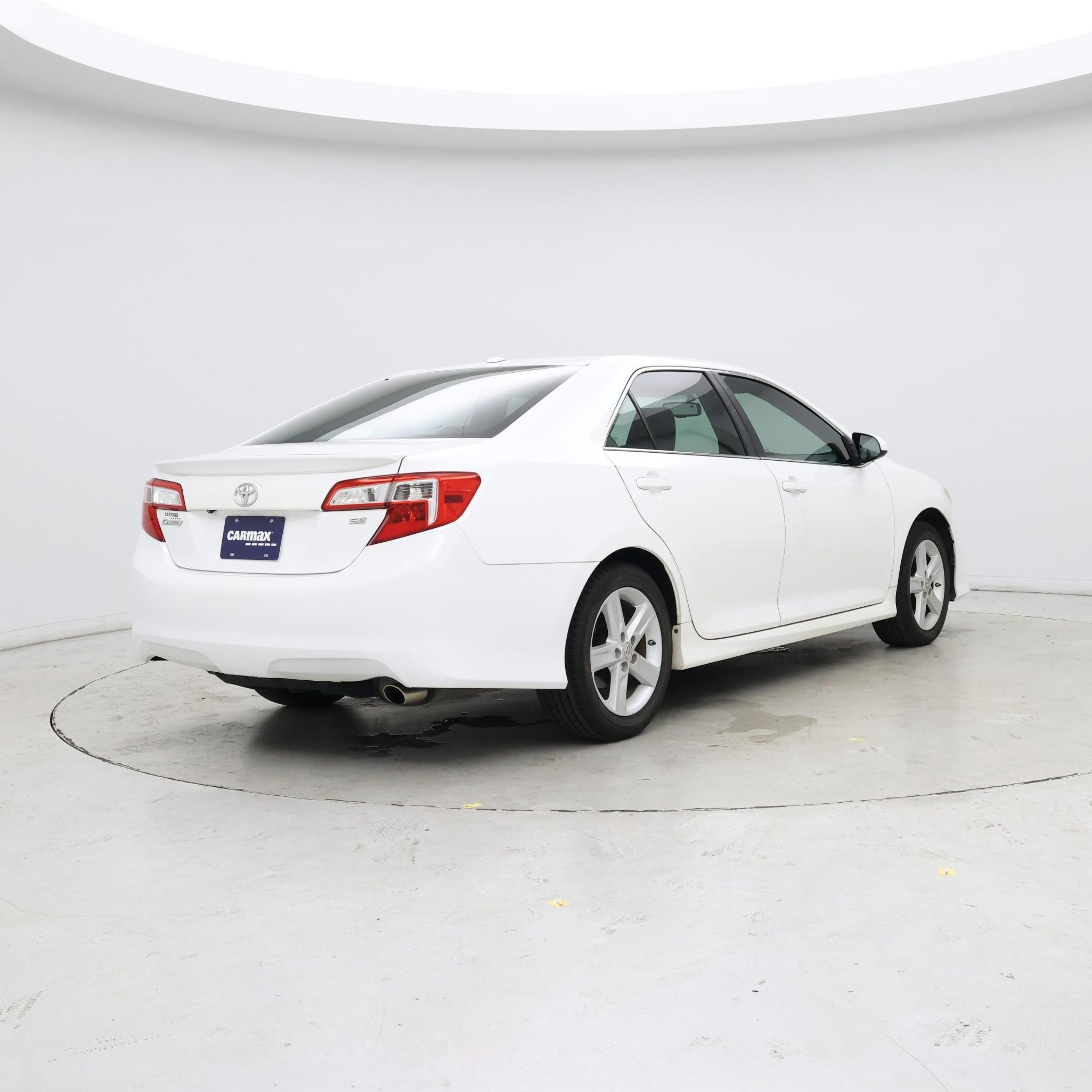 Thumbnail: 2014 Toyota Camry - 8