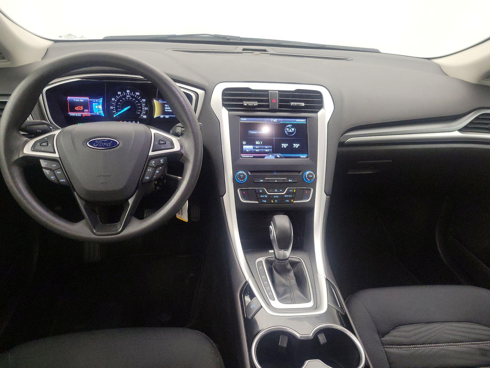 Thumbnail: 2016 Ford Fusion - 9