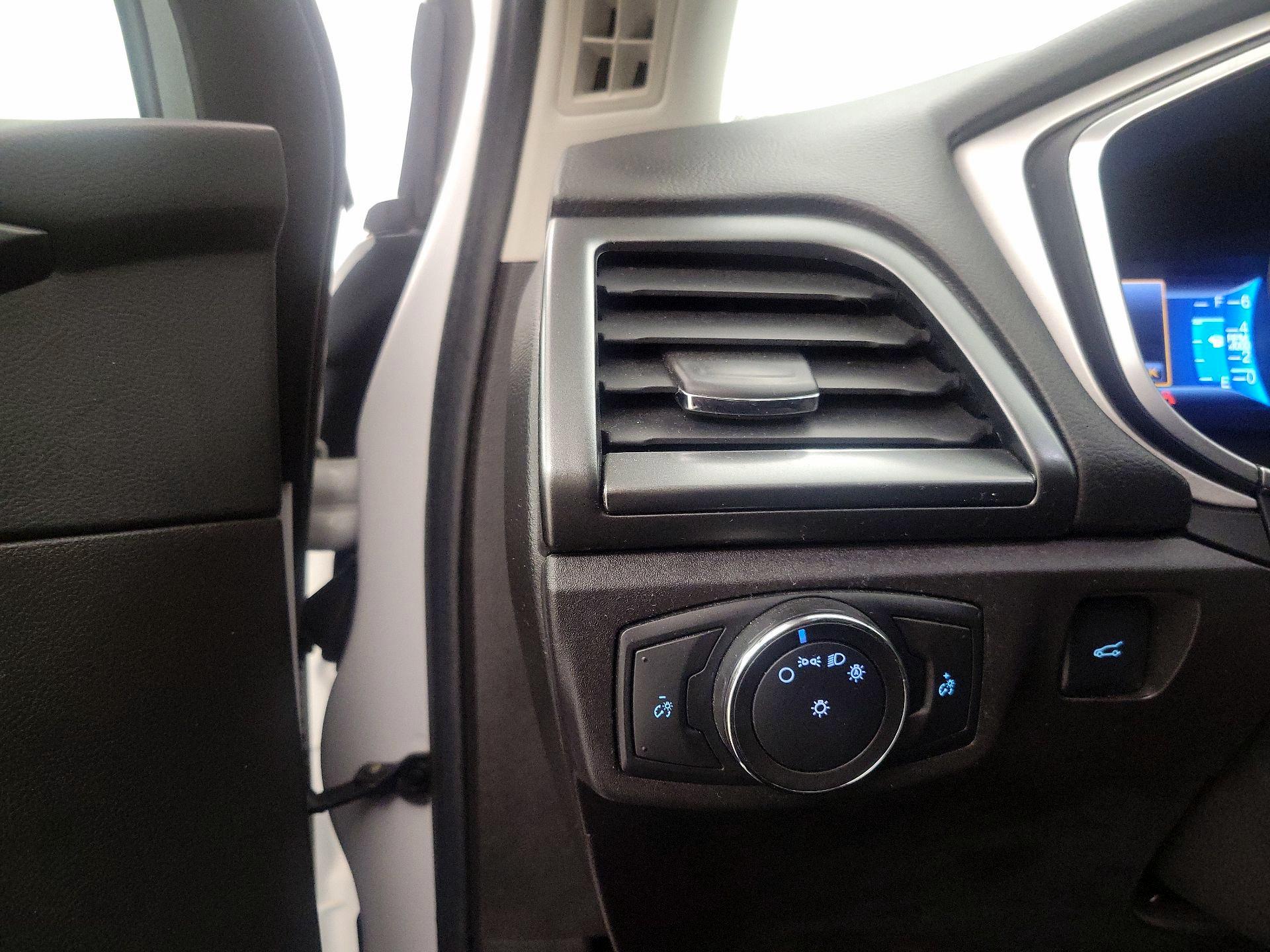 Thumbnail: 2016 Ford Fusion - 13