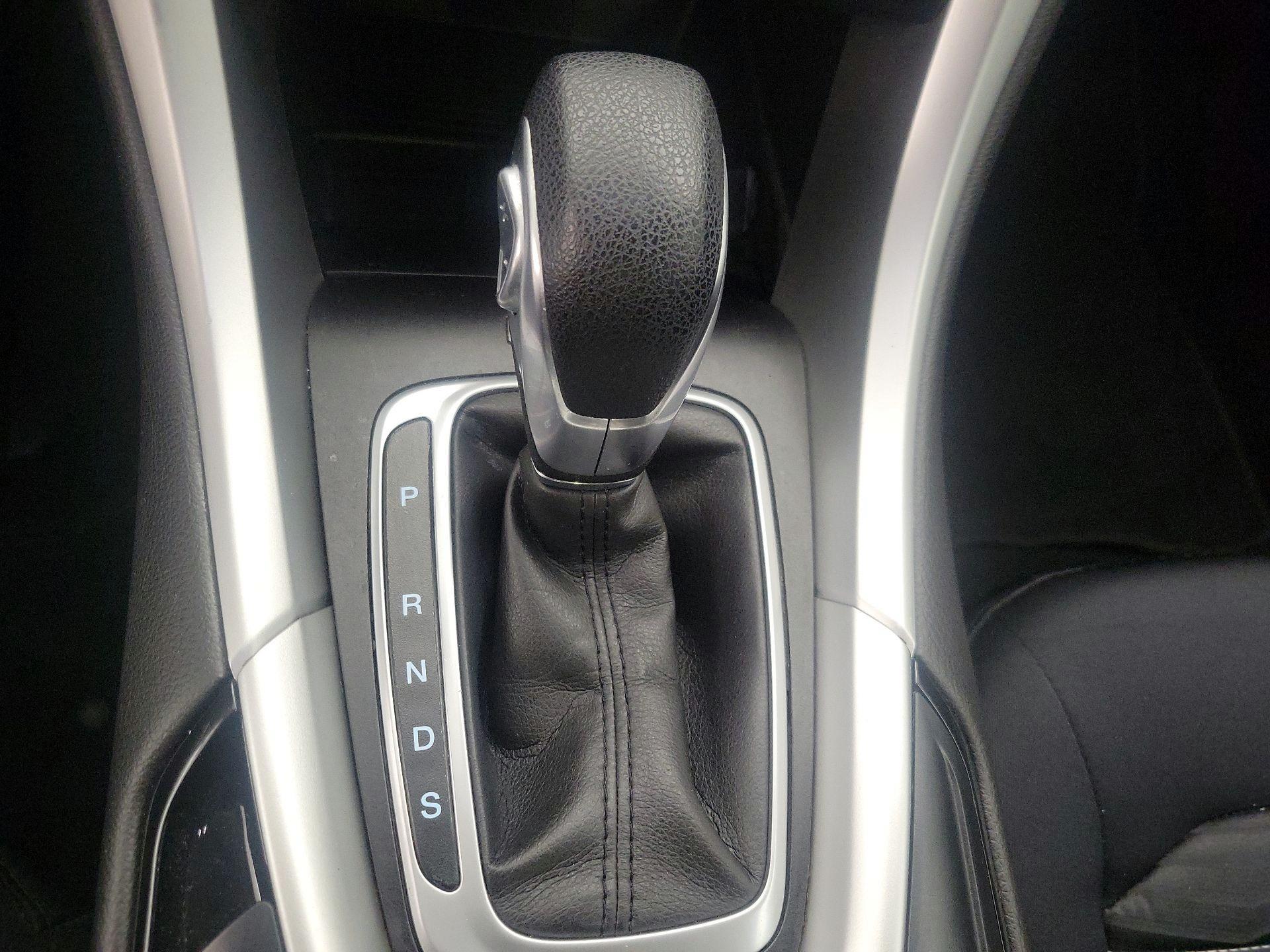 Thumbnail: 2016 Ford Fusion - 17