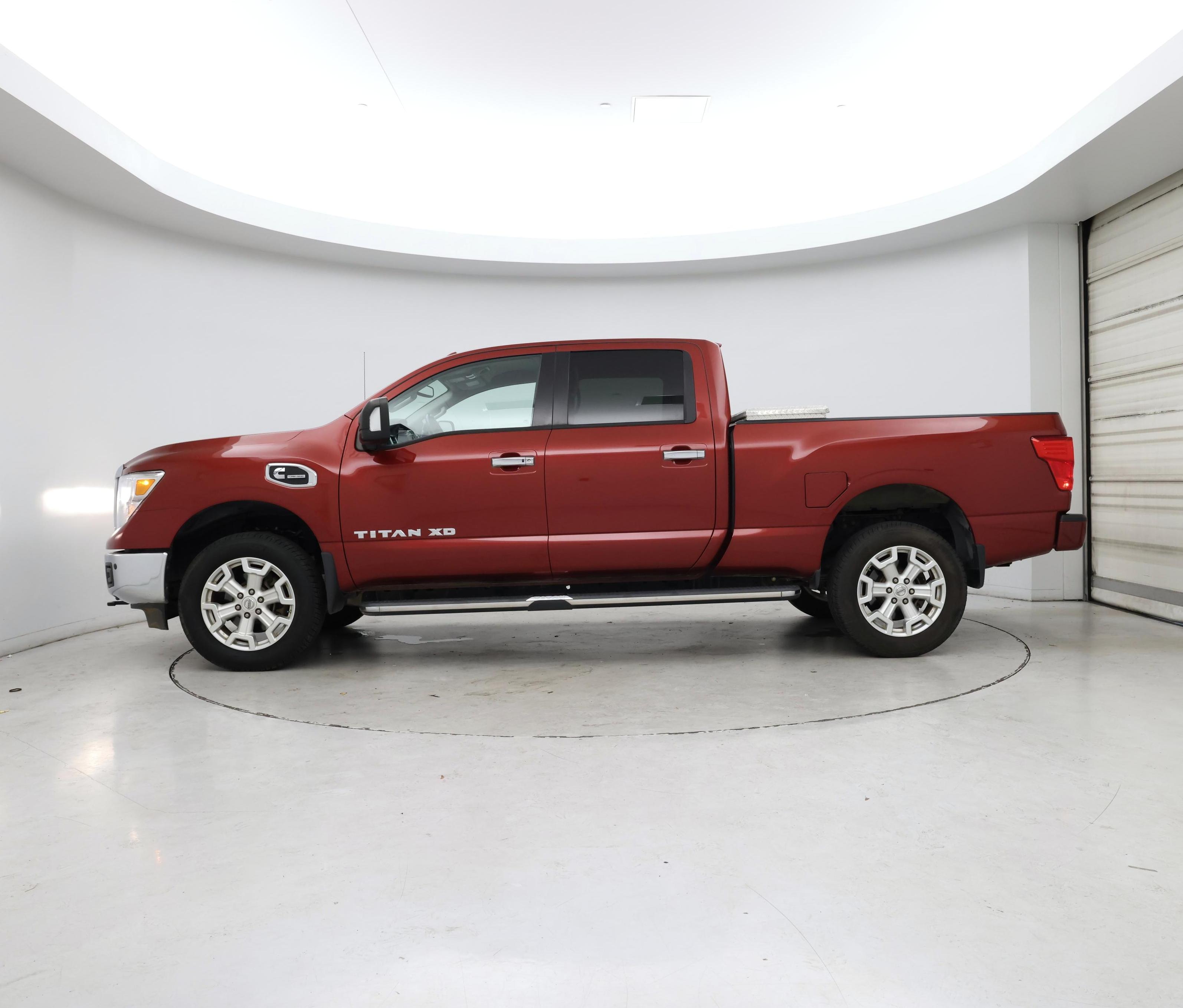 Thumbnail: 2018 Nissan Titan - 3