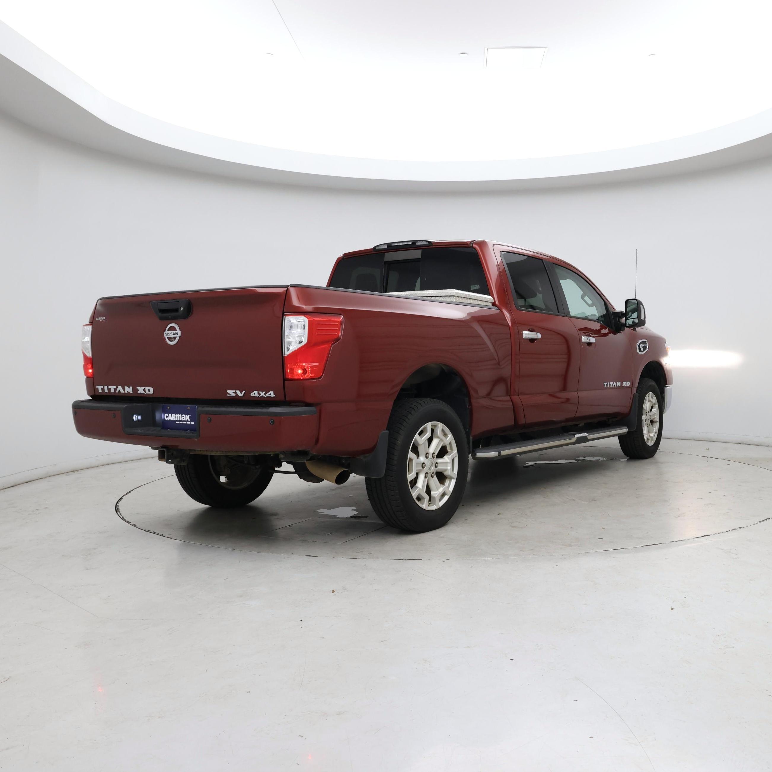 Thumbnail: 2018 Nissan Titan - 8