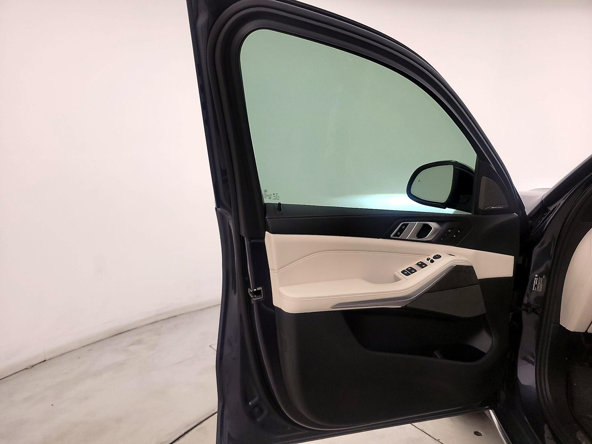 Thumbnail: 2020 BMW X5 - 12