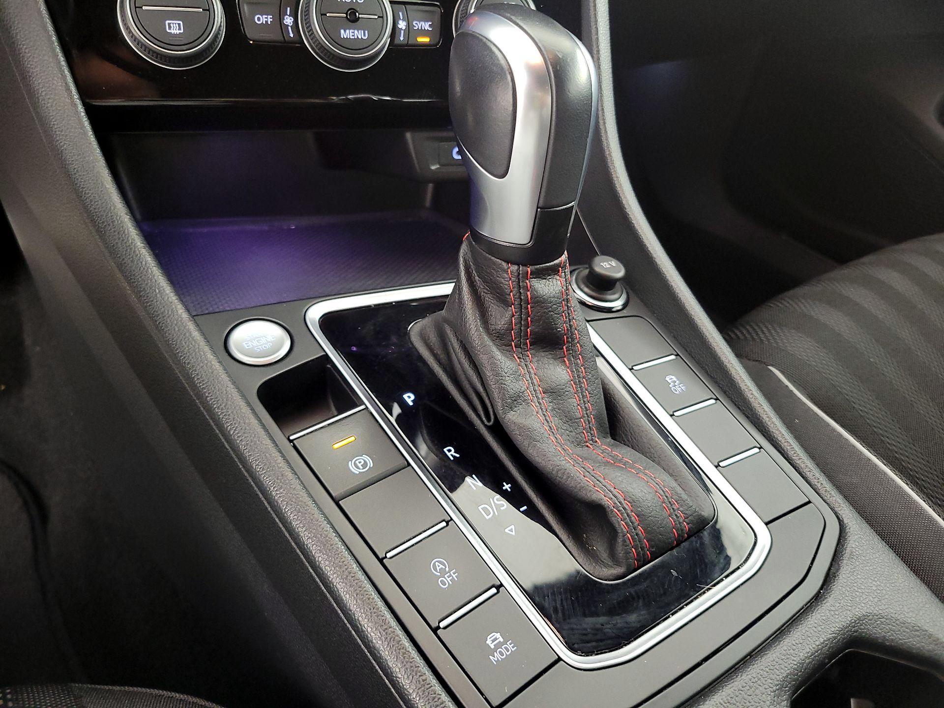 Thumbnail: 2020 Volkswagen Jetta - 17