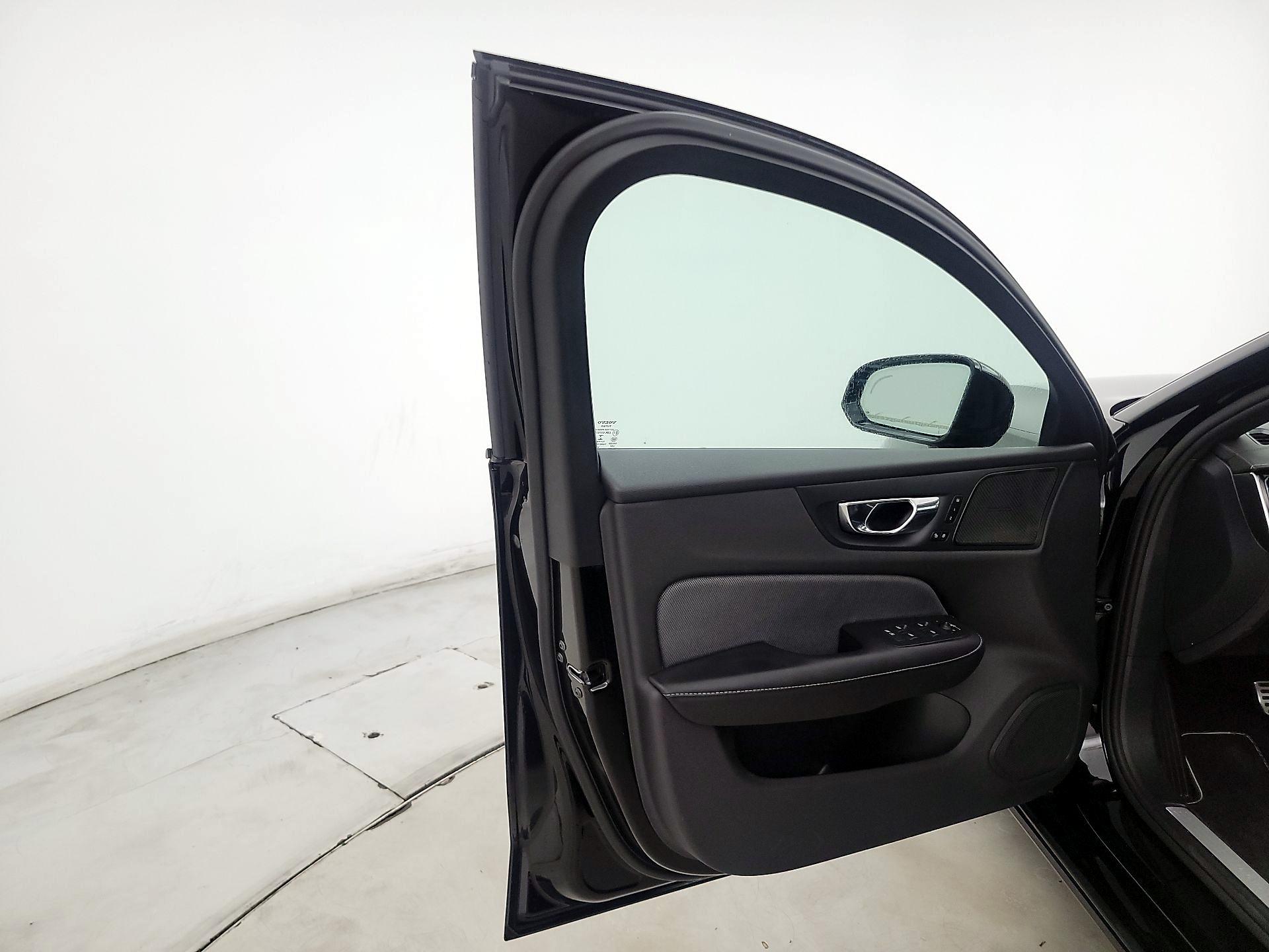Thumbnail: 2021 Volvo S60 - 12