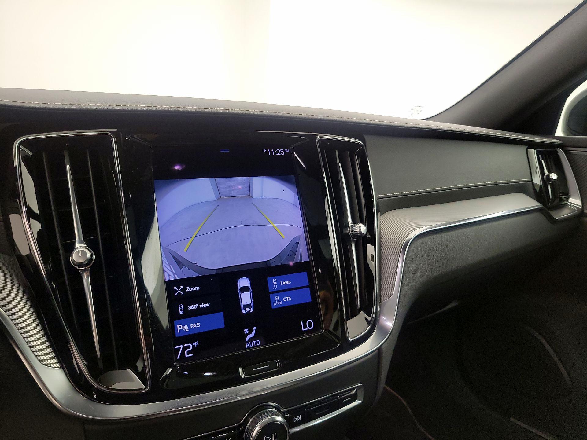 Thumbnail: 2021 Volvo S60 - 15
