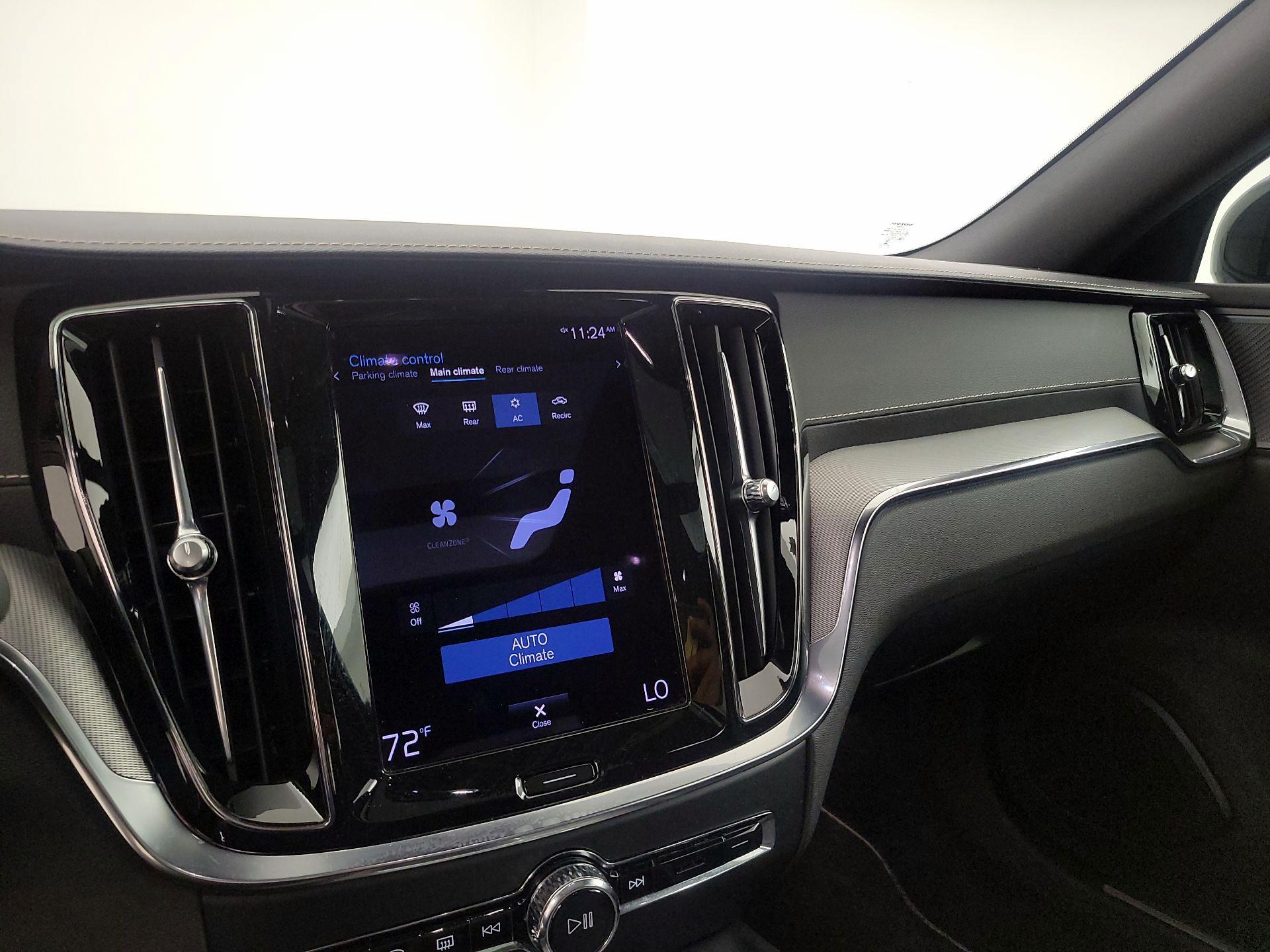 Thumbnail: 2021 Volvo S60 - 17