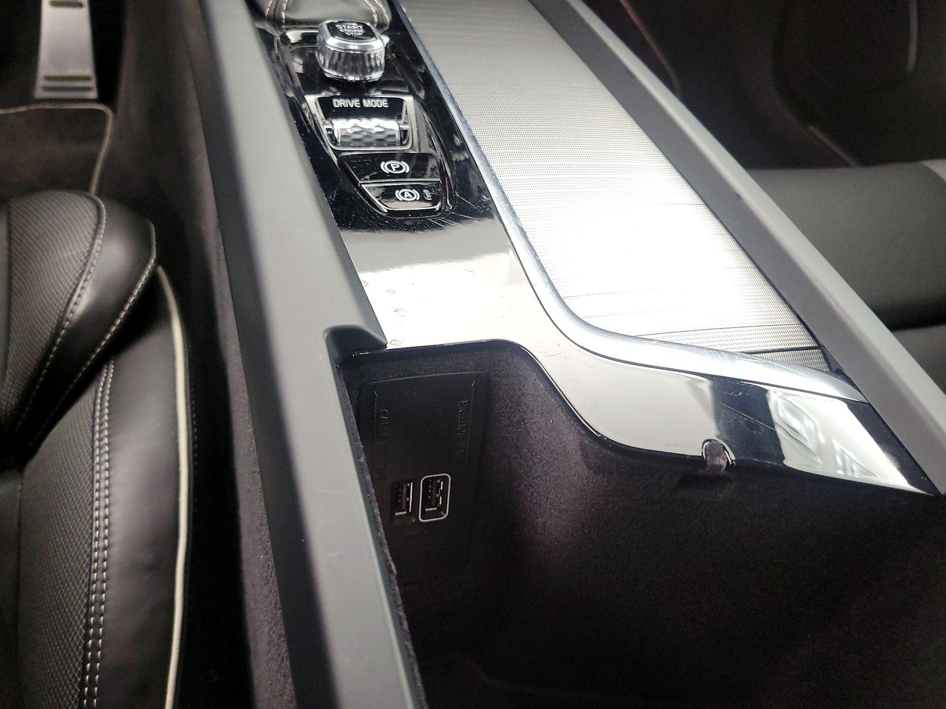 Thumbnail: 2021 Volvo S60 - 19