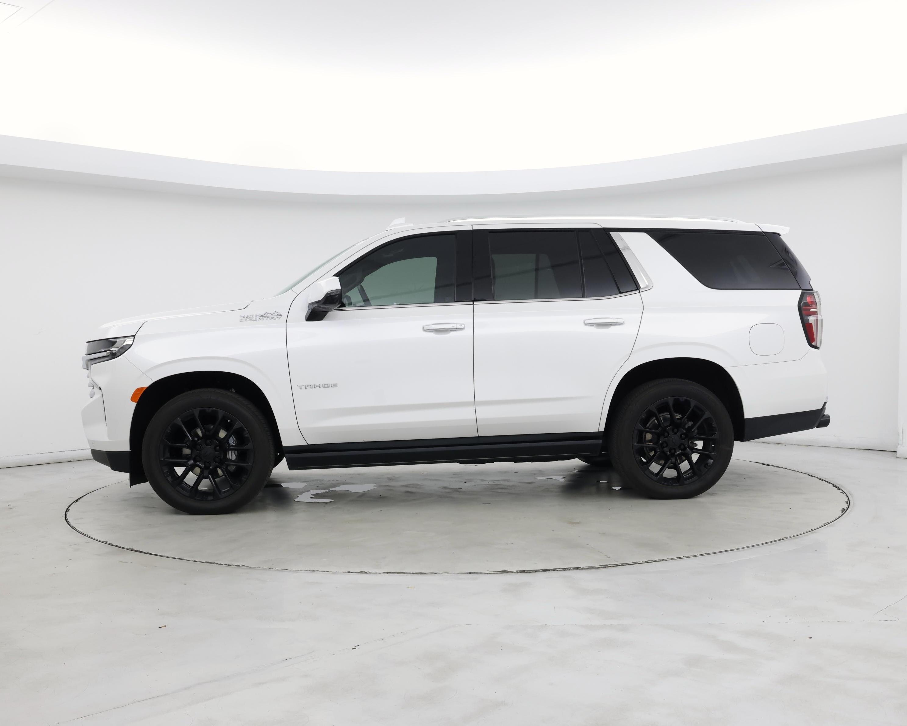 Thumbnail: 2022 Chevrolet Tahoe - 3
