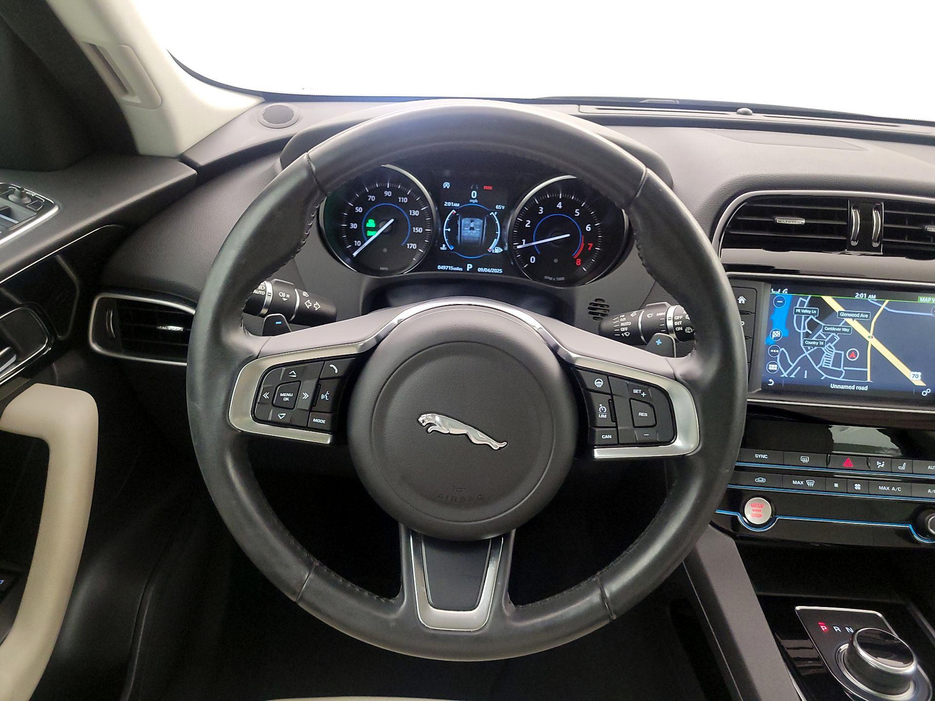Thumbnail: 2018 Jaguar F-Pace - 10