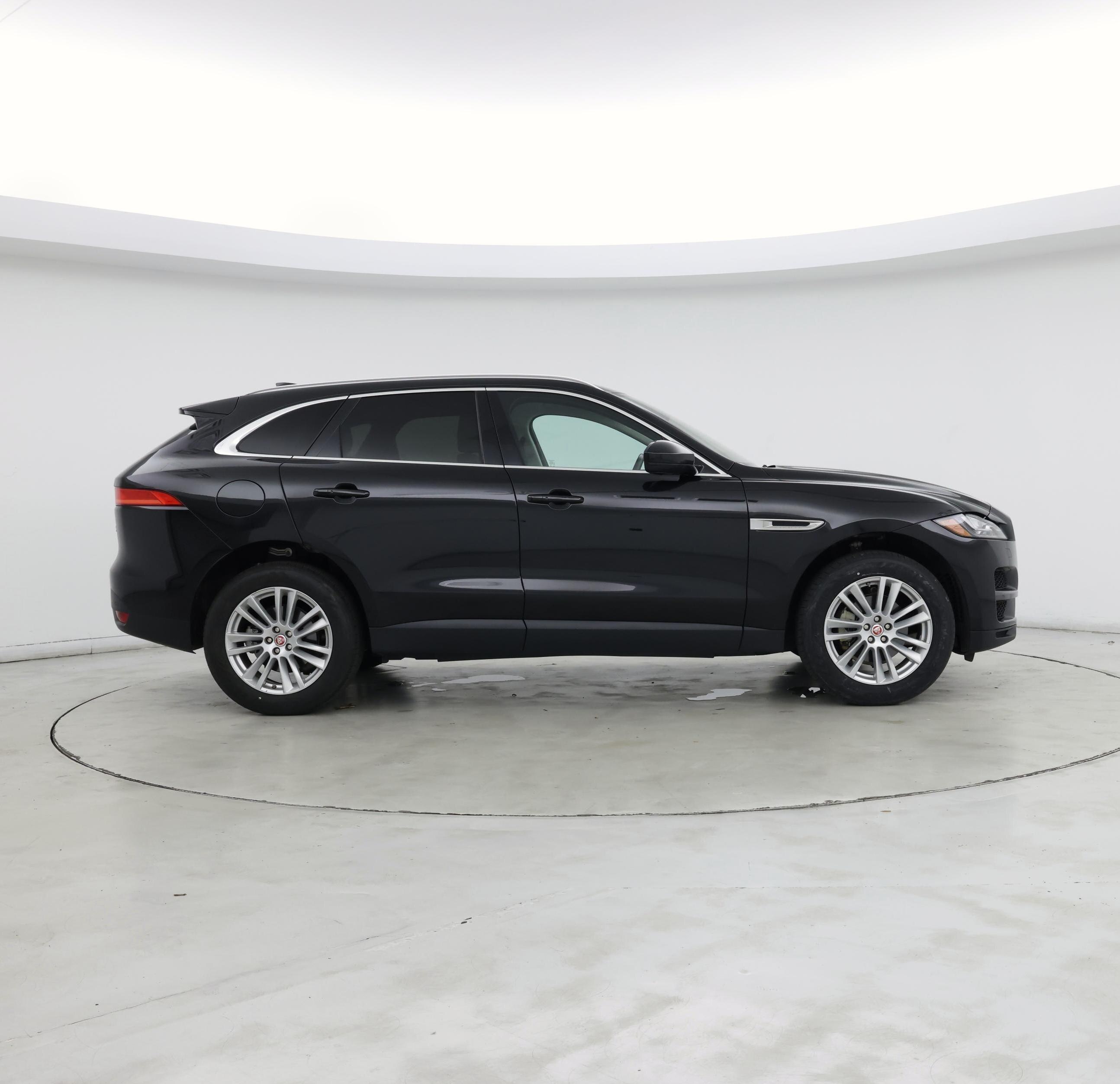 Thumbnail: 2018 Jaguar F-Pace - 7