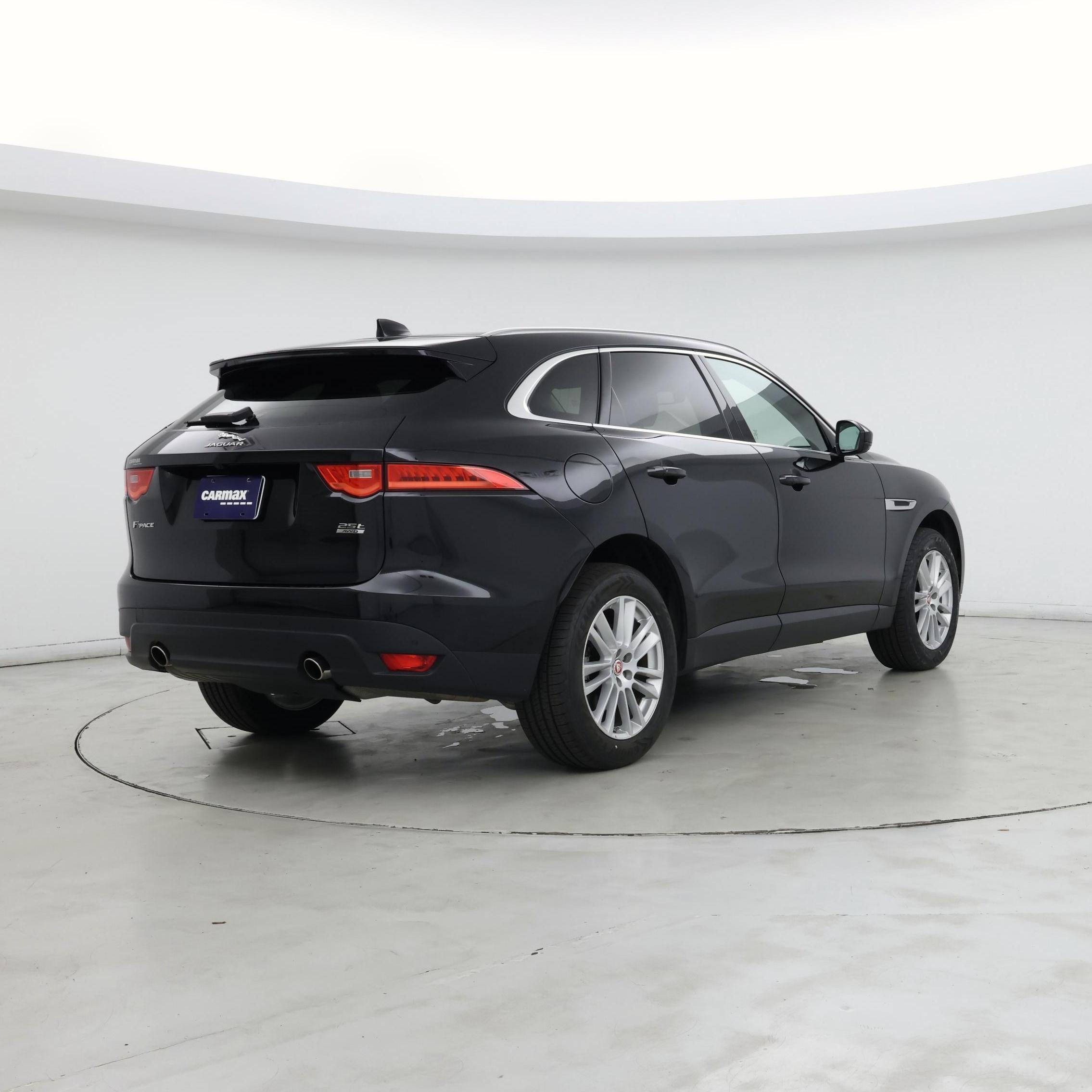 Thumbnail: 2018 Jaguar F-Pace - 8