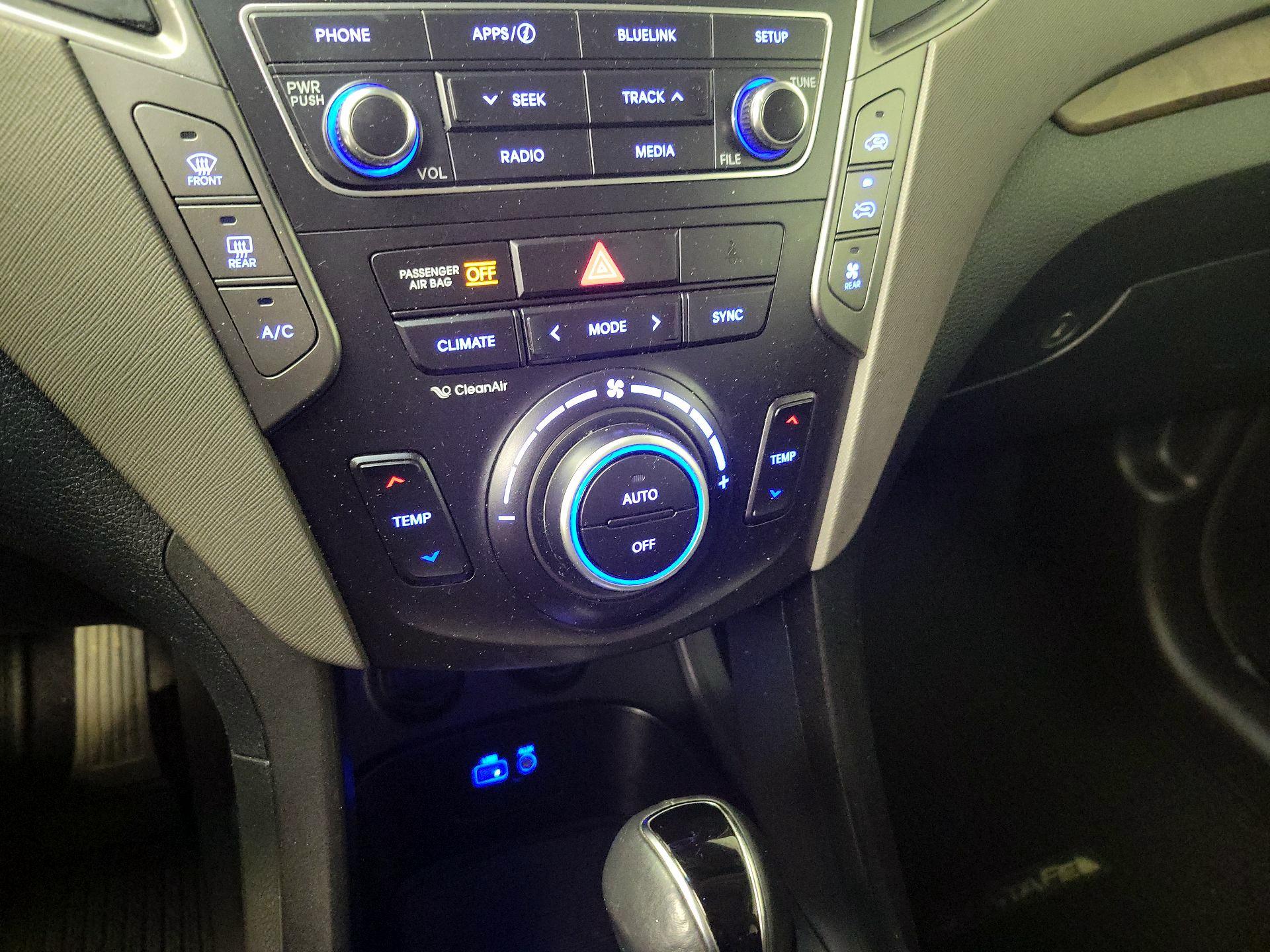 Thumbnail: 2018 Hyundai Santa Fe - 16