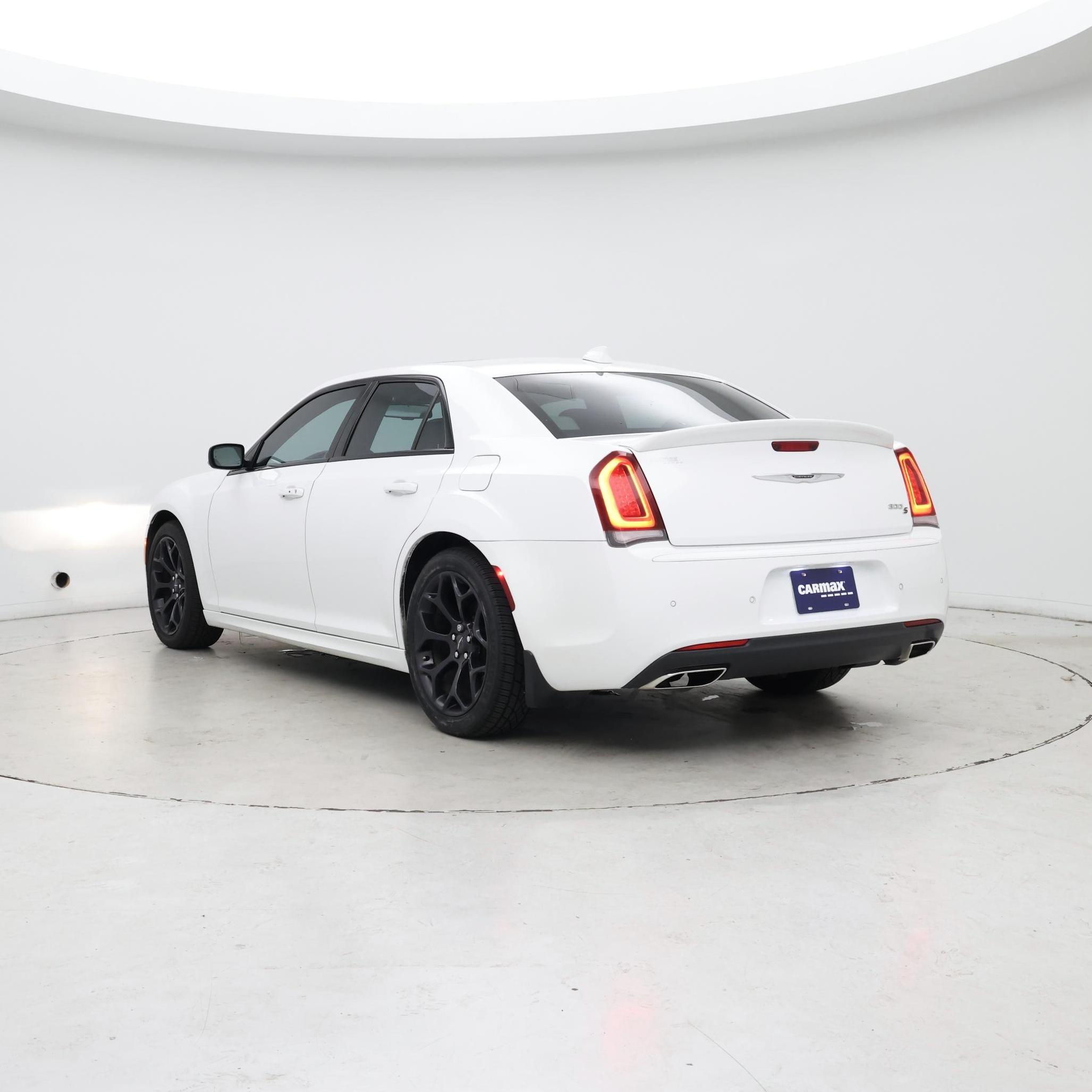 Thumbnail: 2019 Chrysler 300 - 2