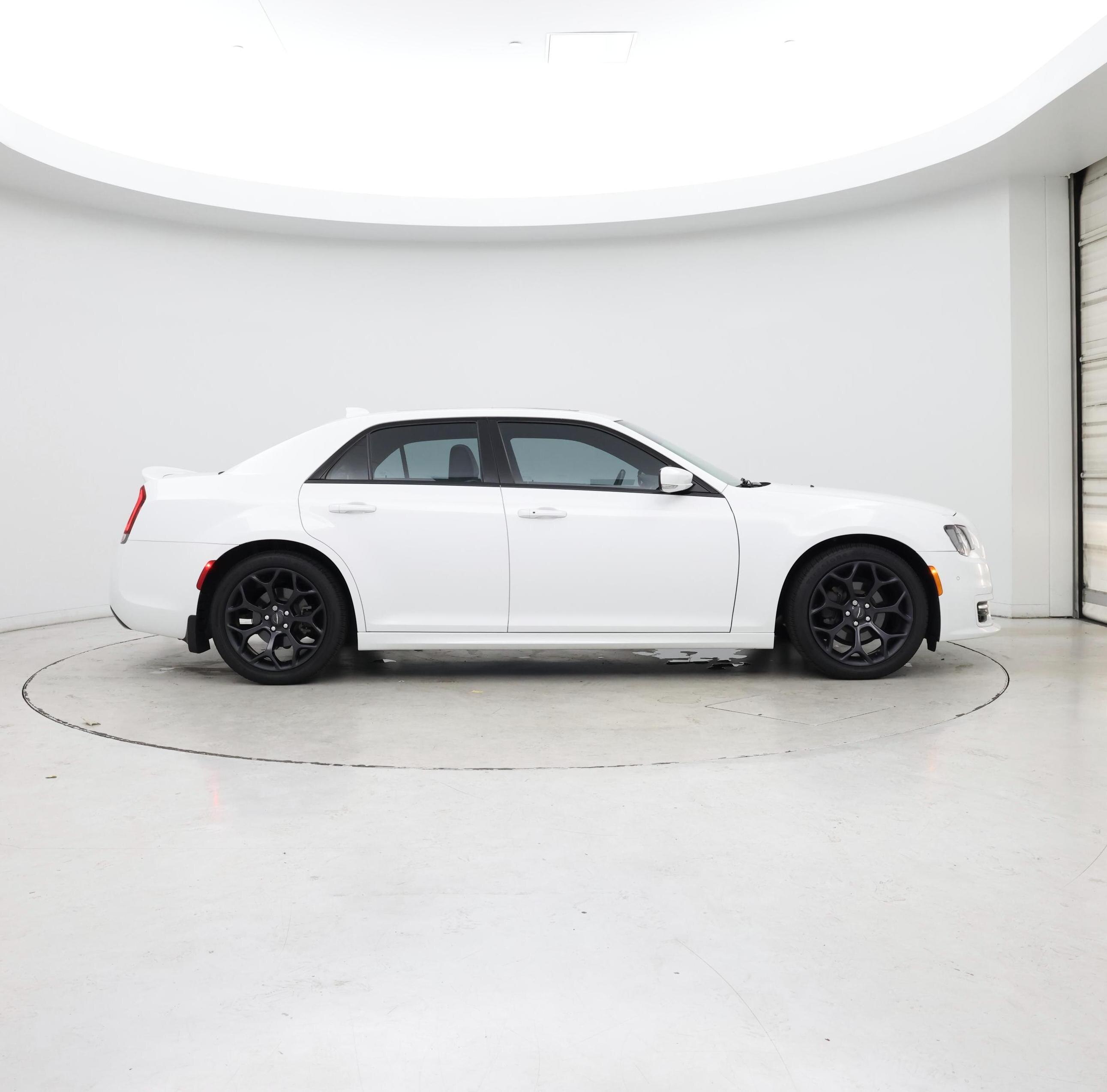 Thumbnail: 2019 Chrysler 300 - 7