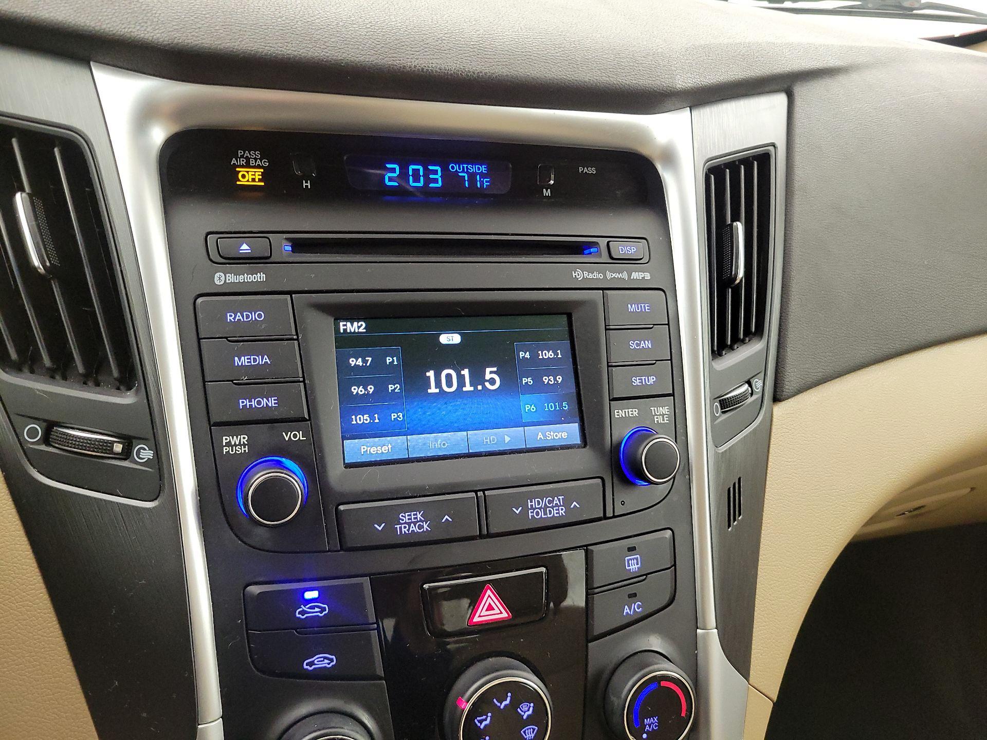Thumbnail: 2014 Hyundai Sonata - 15