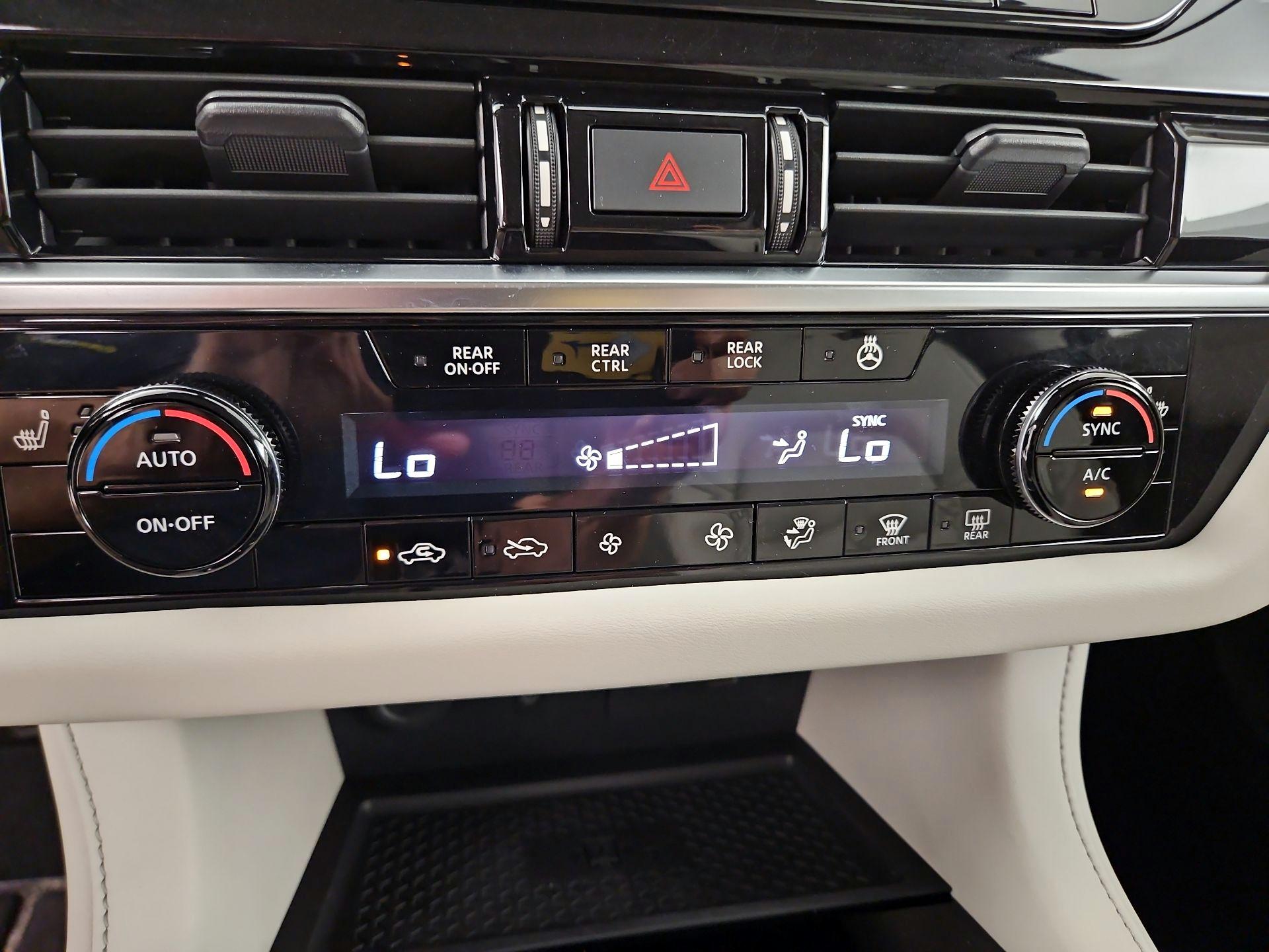 Thumbnail: 2023 Nissan Pathfinder - 17