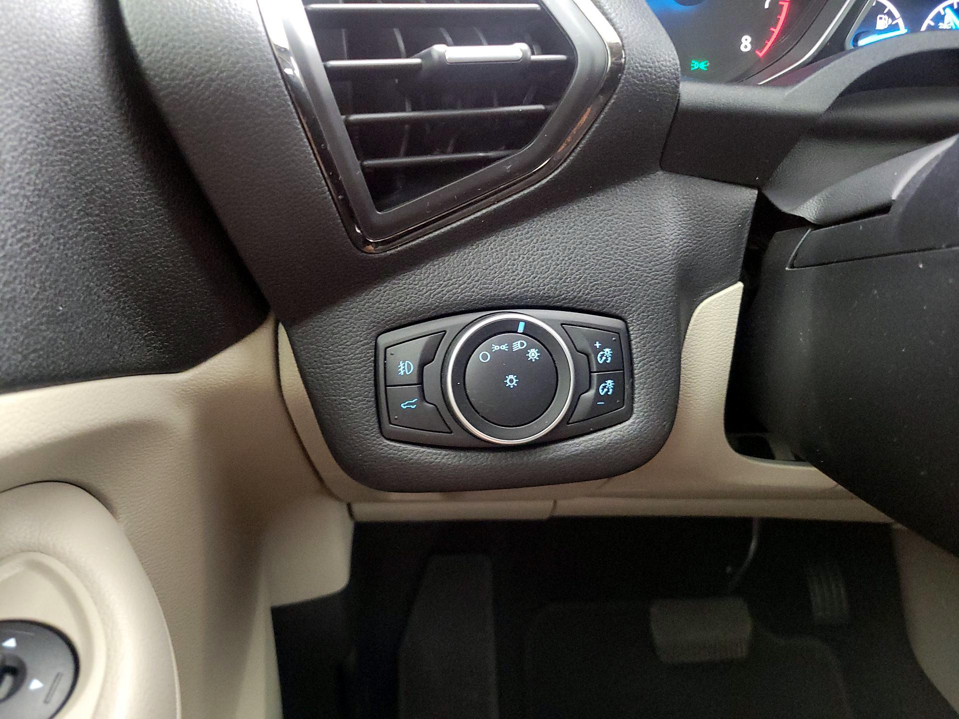 Thumbnail: 2017 Ford Escape - 13