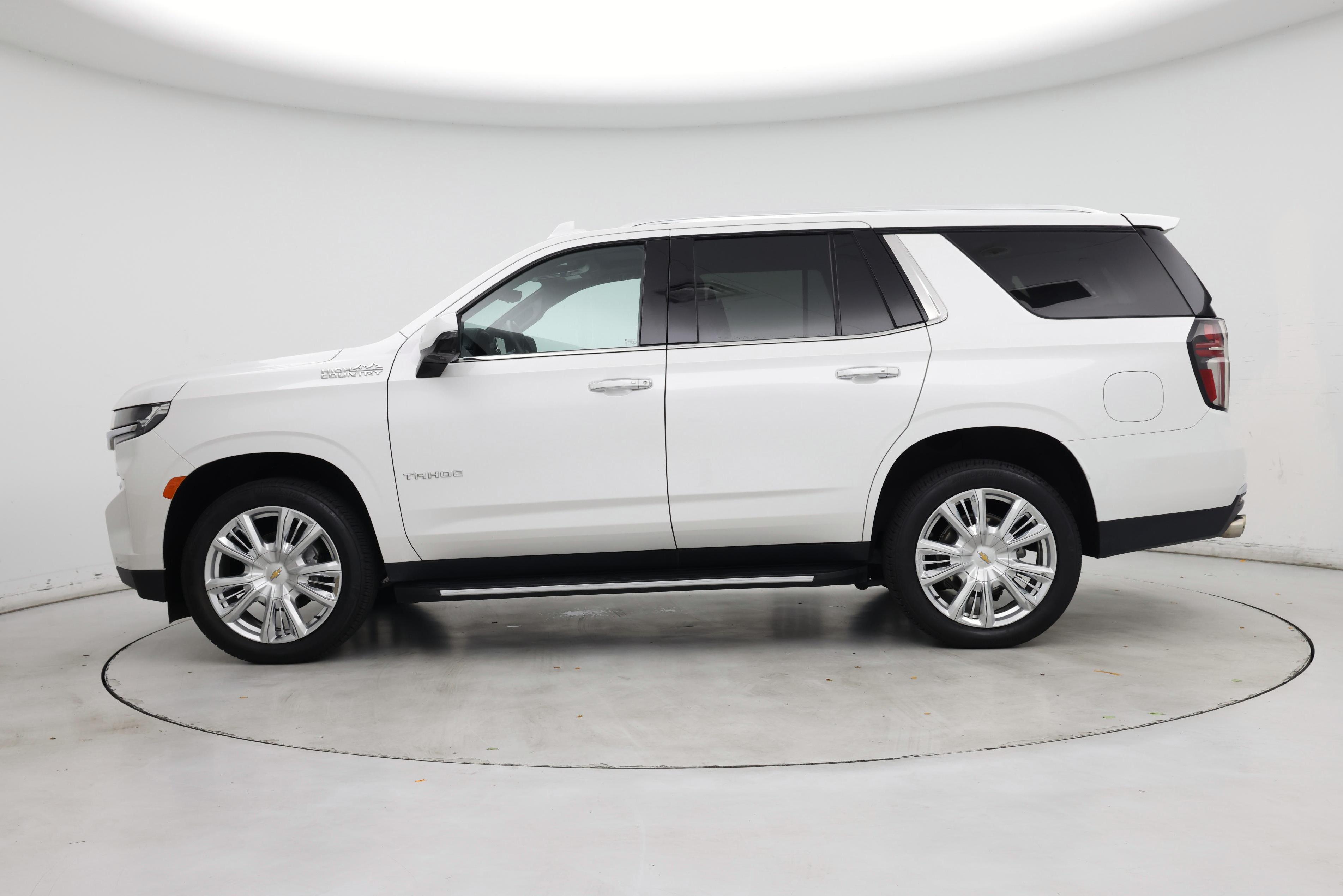 Thumbnail: 2023 Chevrolet Tahoe - 3